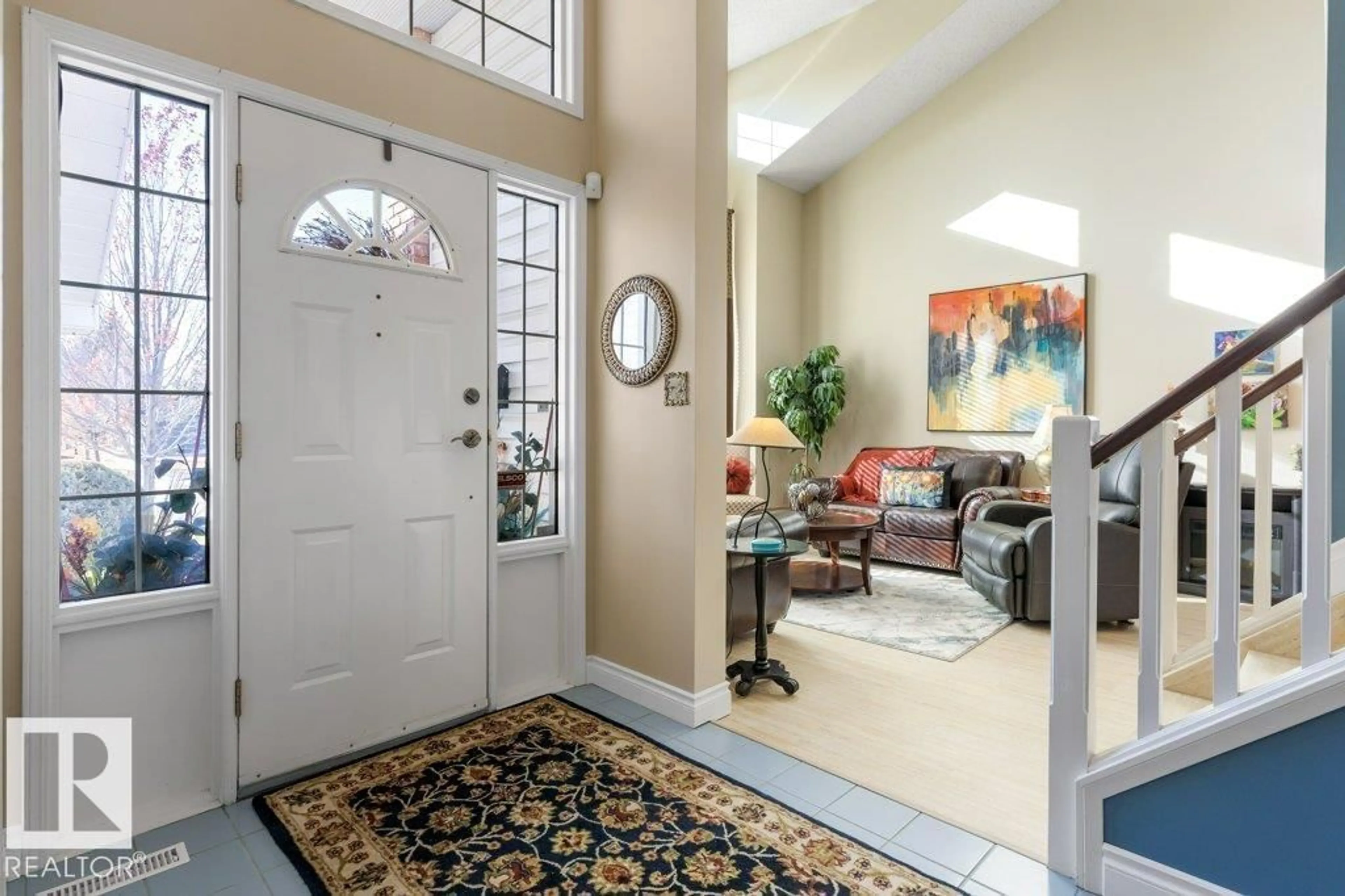 Indoor entryway for 9 PAQUETTE PL, St. Albert Alberta T8N5K8