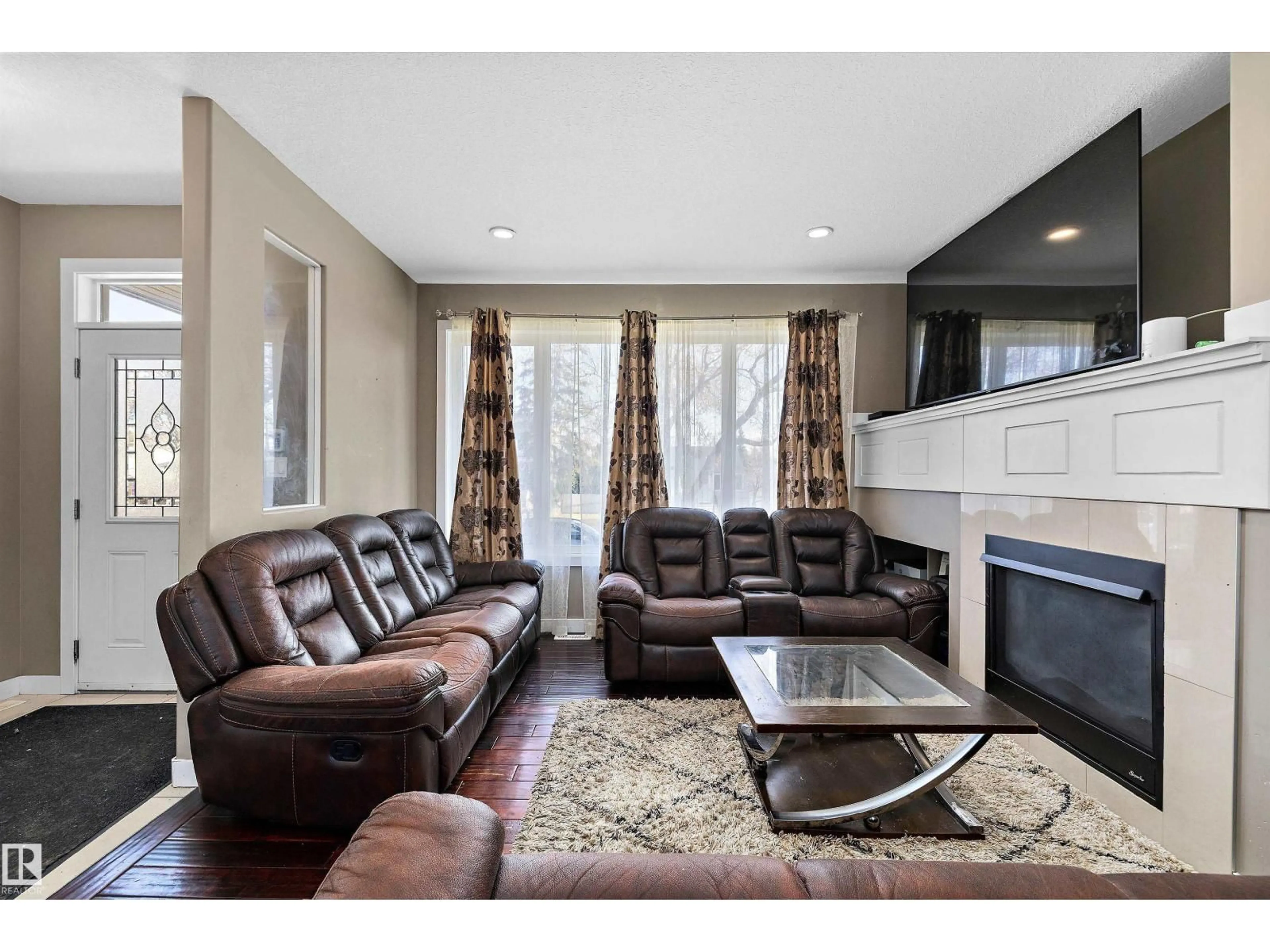 Living room with furniture, unknown for NW - 10418 155 ST, Edmonton Alberta T5P2M3