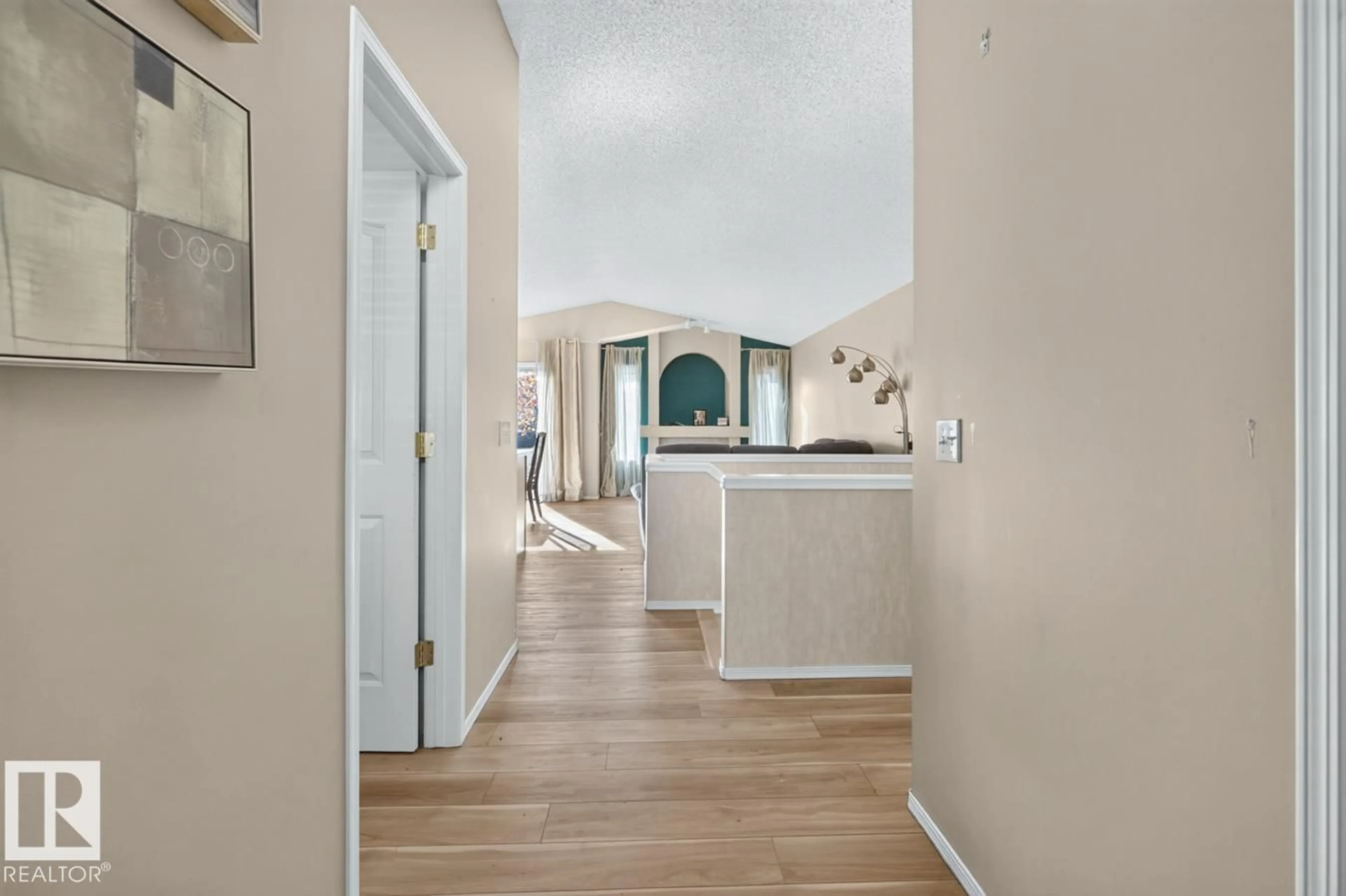 Indoor entryway for NW - 17920 99 ST, Edmonton Alberta T5X6A2