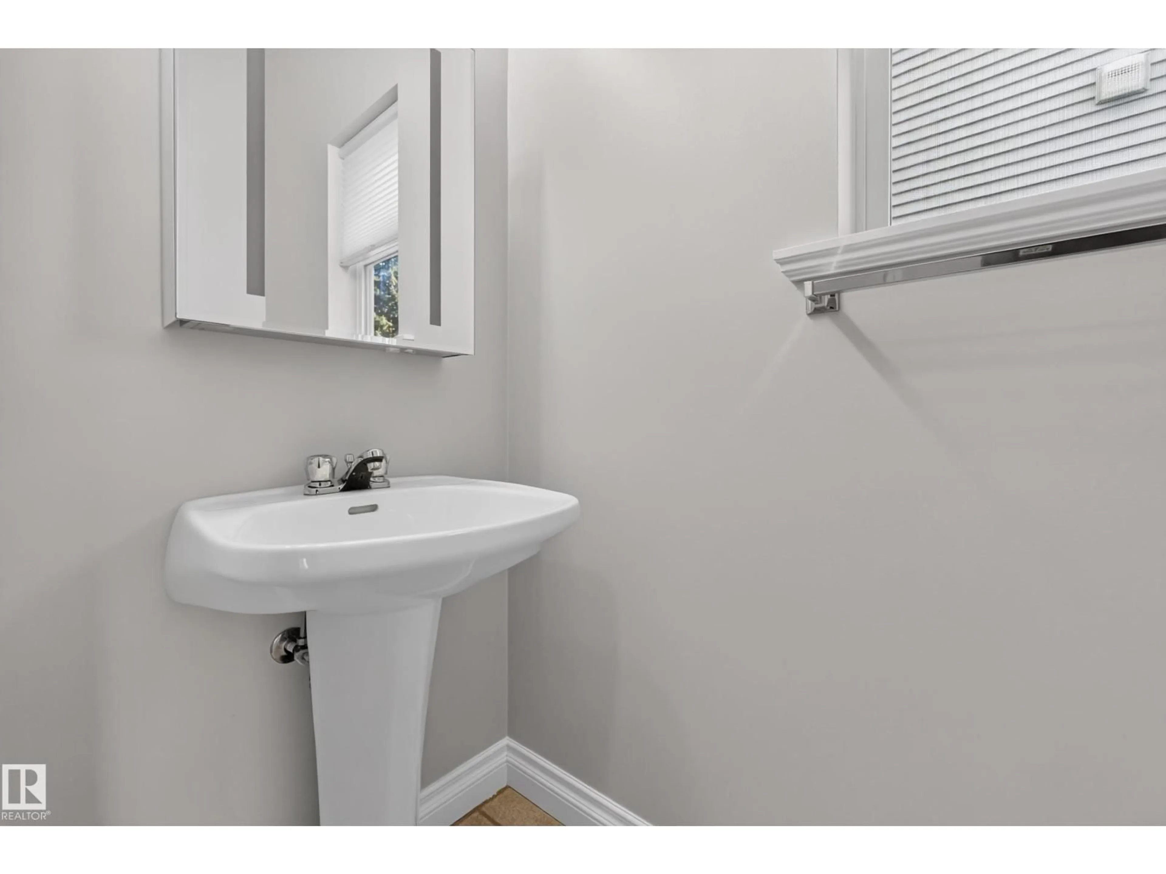 Standard bathroom, unknown for #4 - 200 ERIN RIDGE DR, St. Albert Alberta T8N7E2