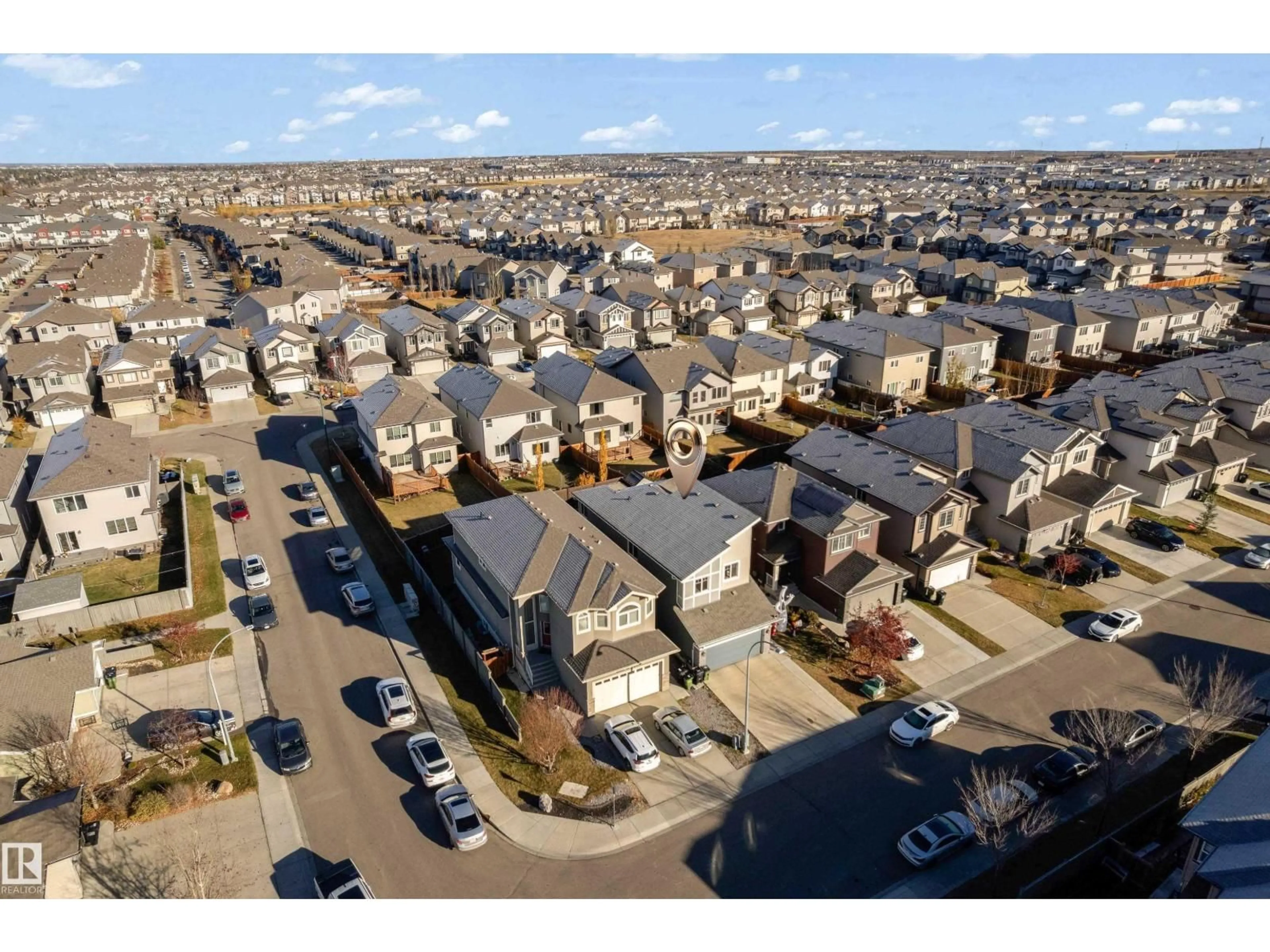 A pic from outside/outdoor area/front of a property/back of a property/a pic from drone, street for 3324 12 AV, Edmonton Alberta T6T2C4