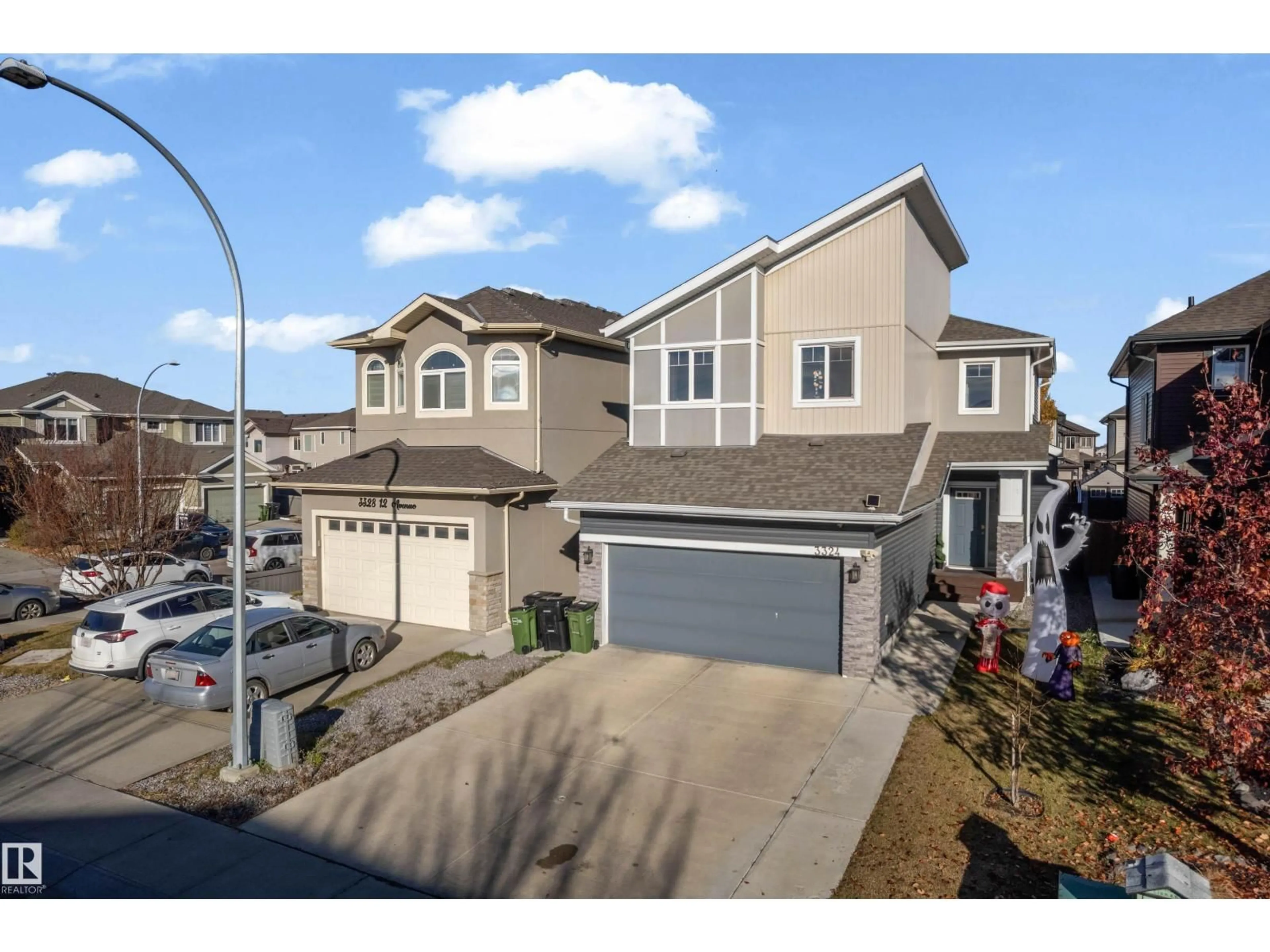 A pic from outside/outdoor area/front of a property/back of a property/a pic from drone, street for 3324 12 AV, Edmonton Alberta T6T2C4