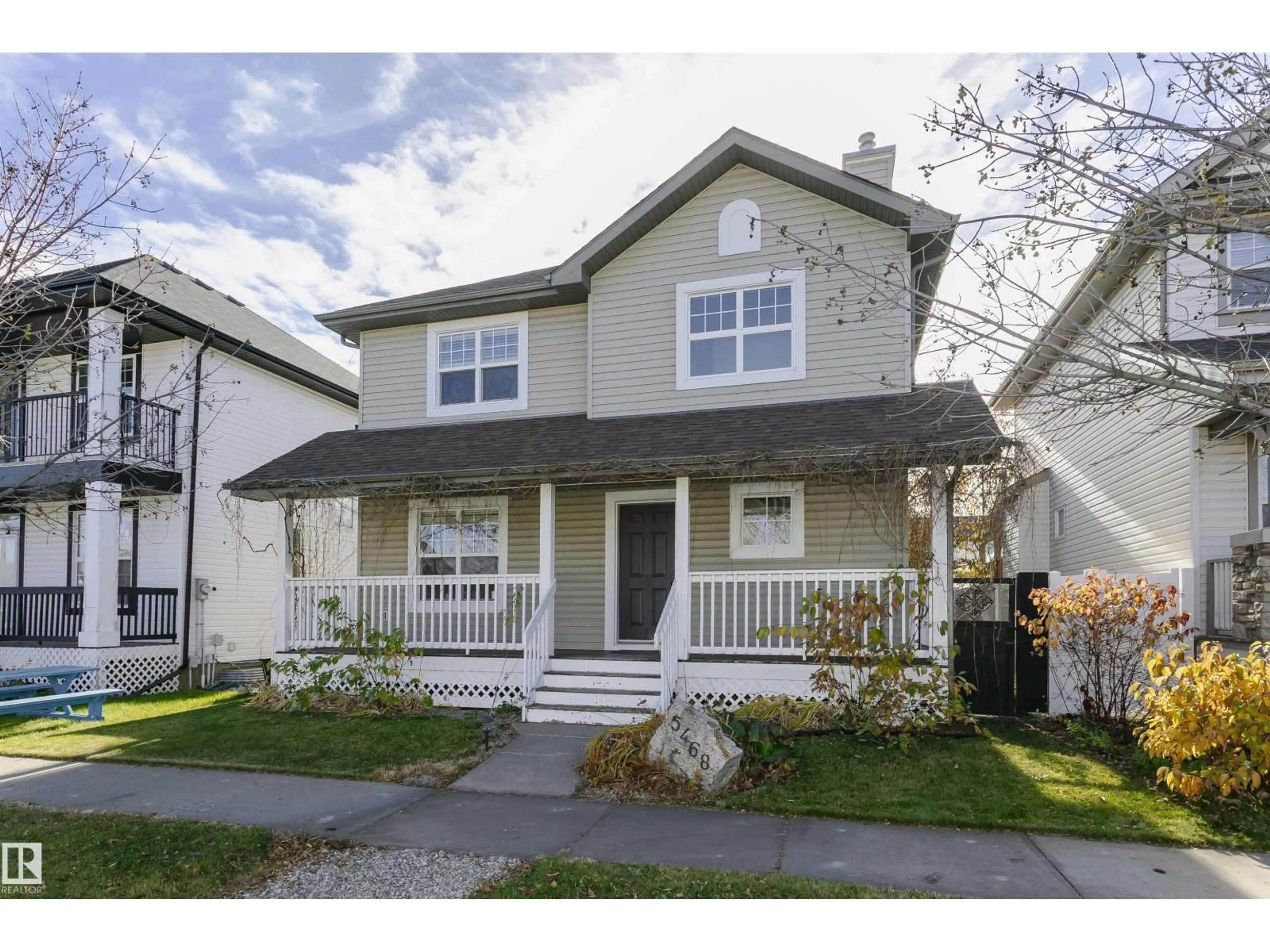 Home with vinyl exterior material, street for NW - 5468 THIBAULT WD, Edmonton Alberta T6R3P9