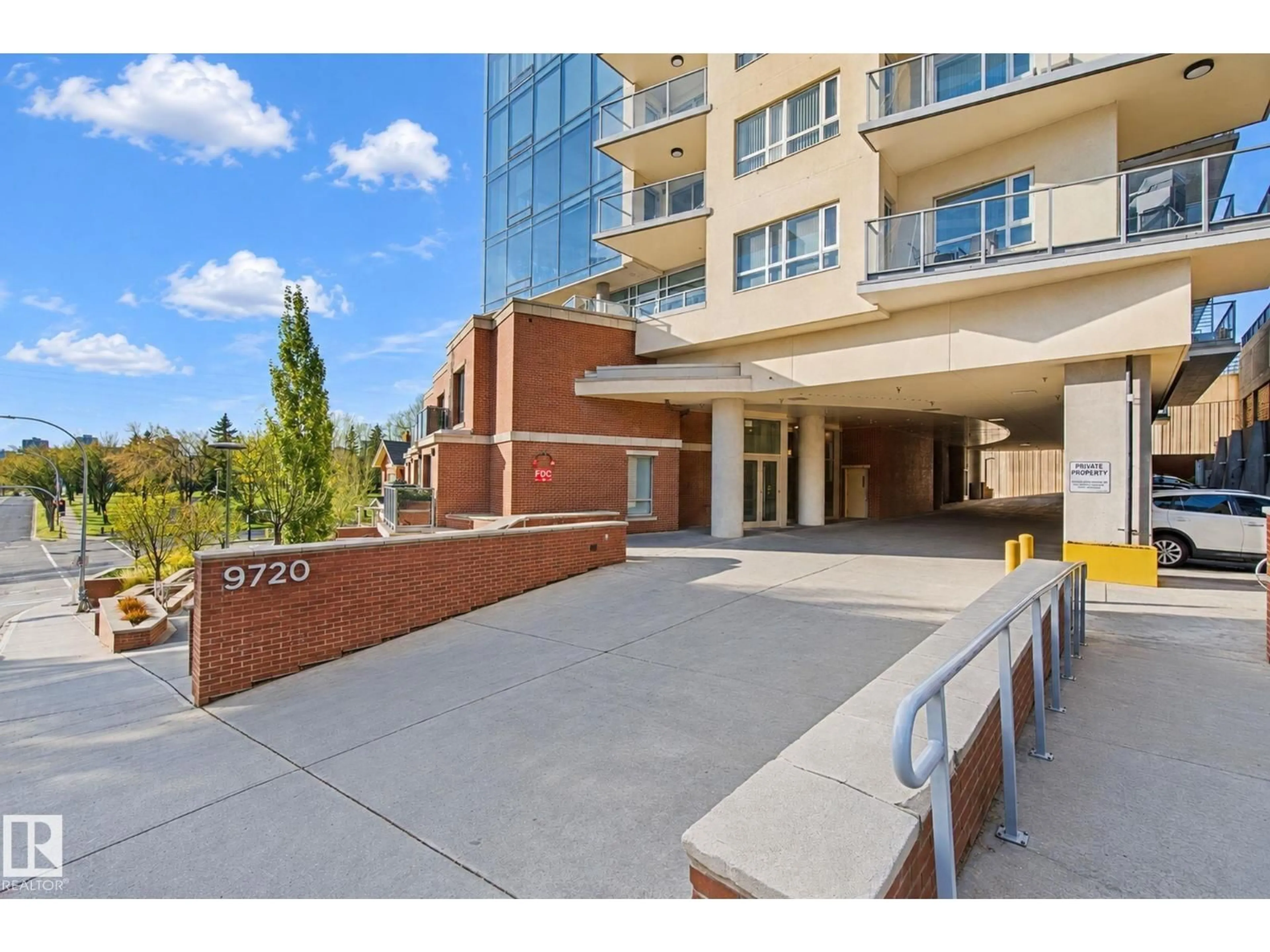 Patio, building for 1502 106 ST, Edmonton Alberta T5K0K8