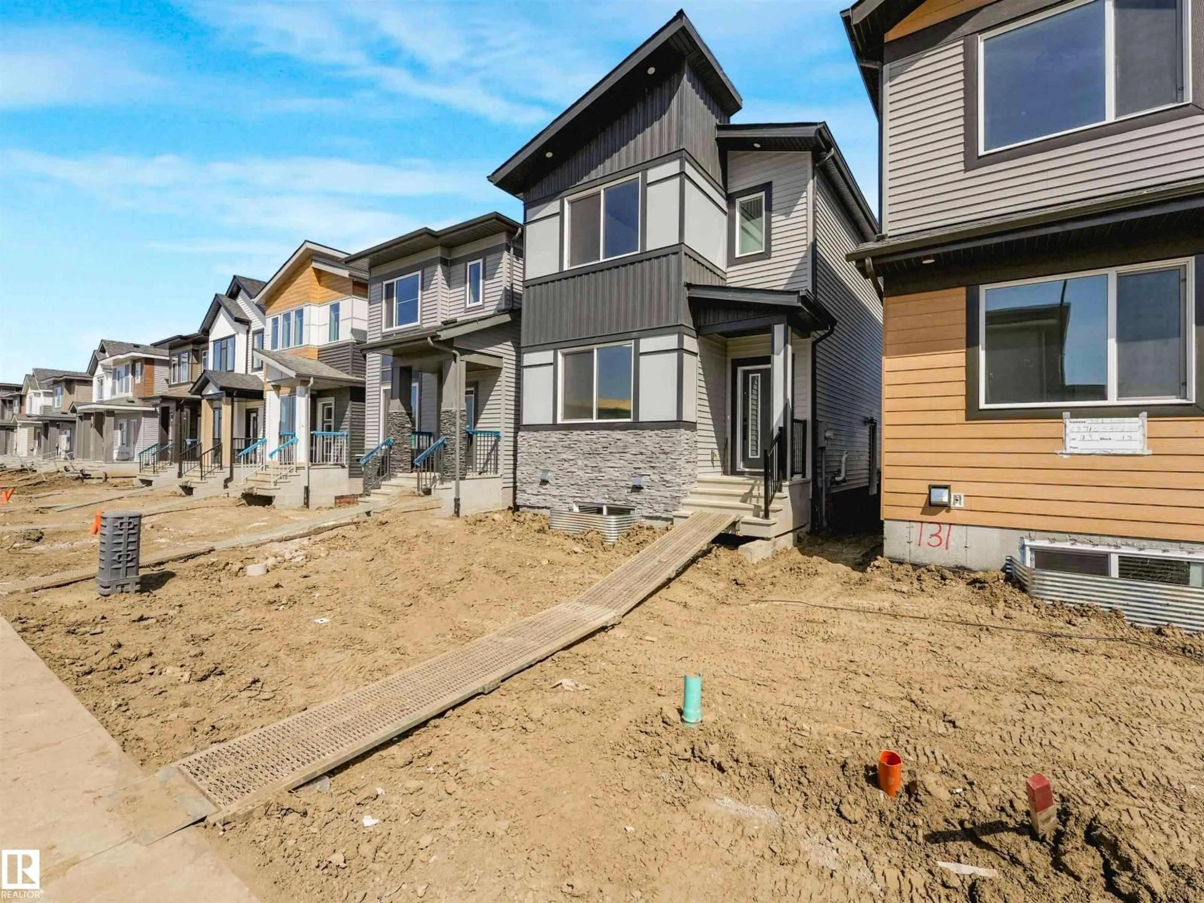 Unknown for 735 30 STREET, Edmonton Alberta T6X3M3