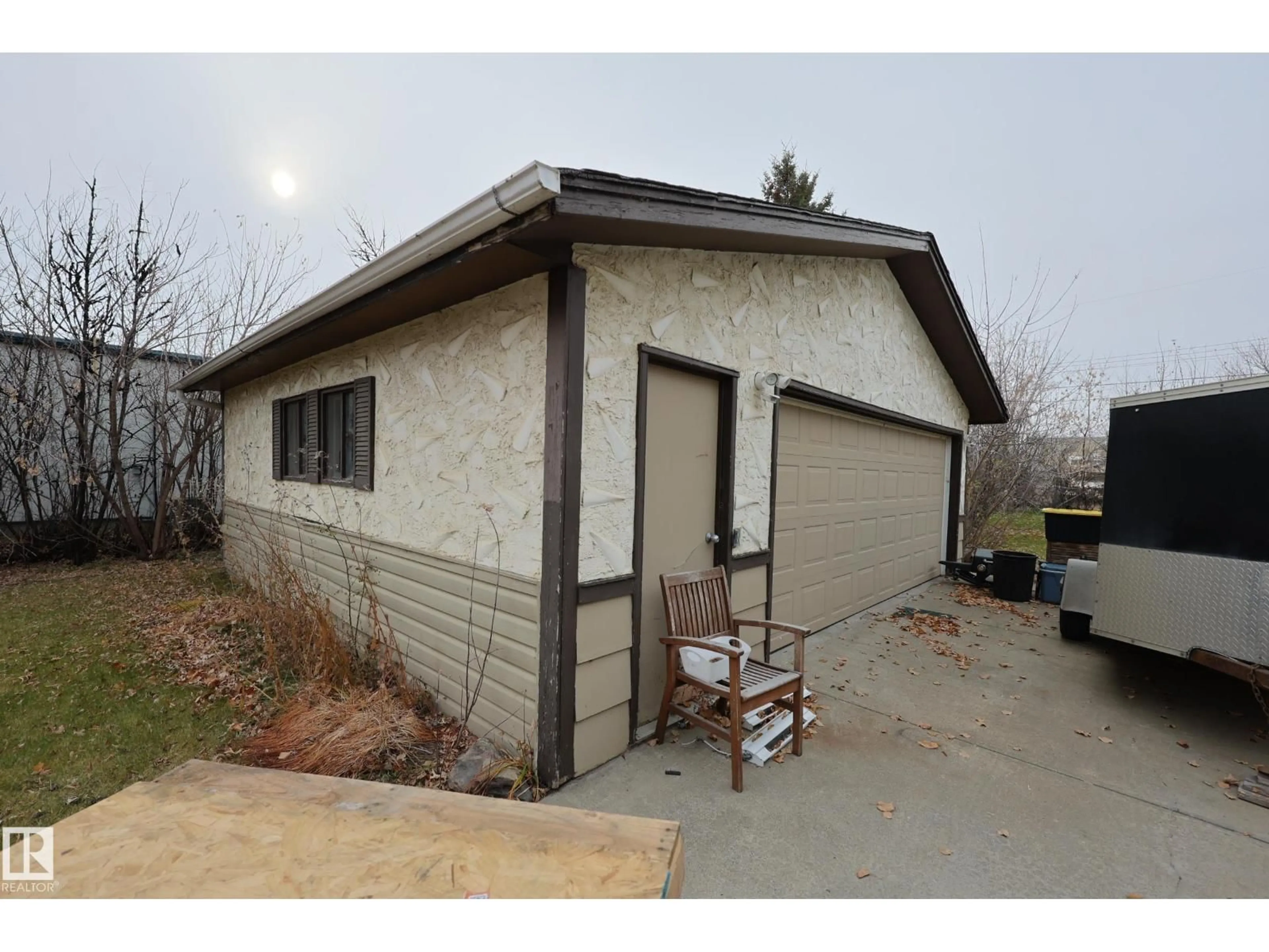 Unknown for 10008 104 ST, Morinville Alberta T8R1A5