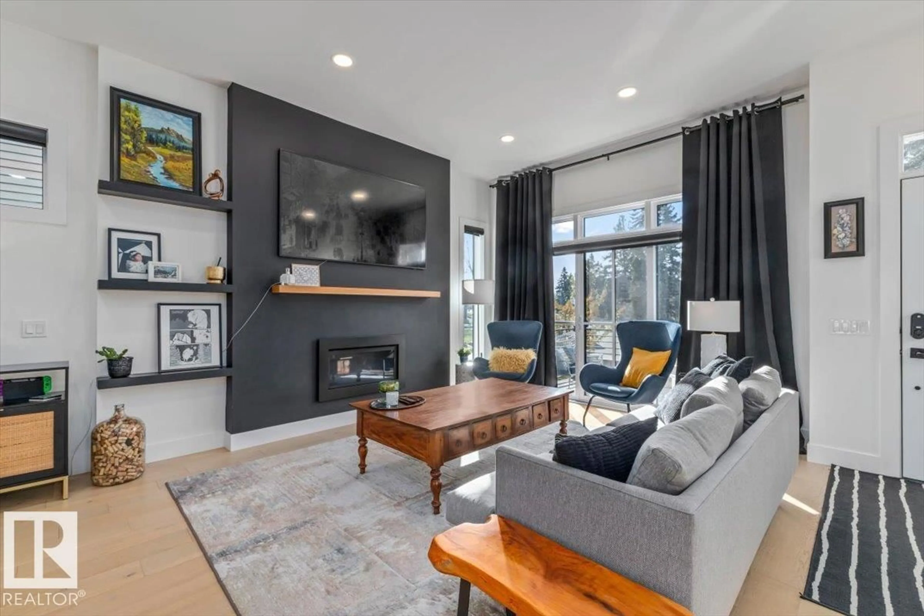 Living room with furniture, unknown for 10625 42 ST, Edmonton Alberta T6A1T9