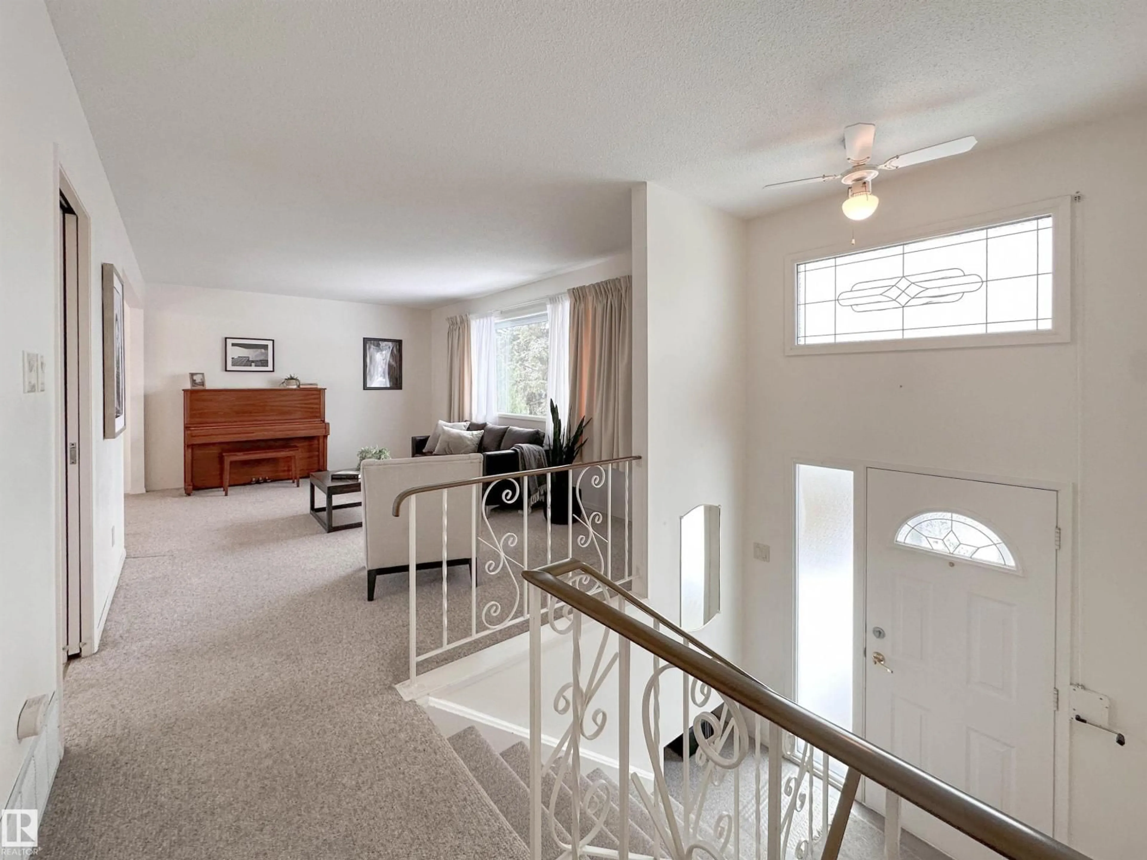 Indoor foyer for NW - 14923 83 ST, Edmonton Alberta T5E5T3