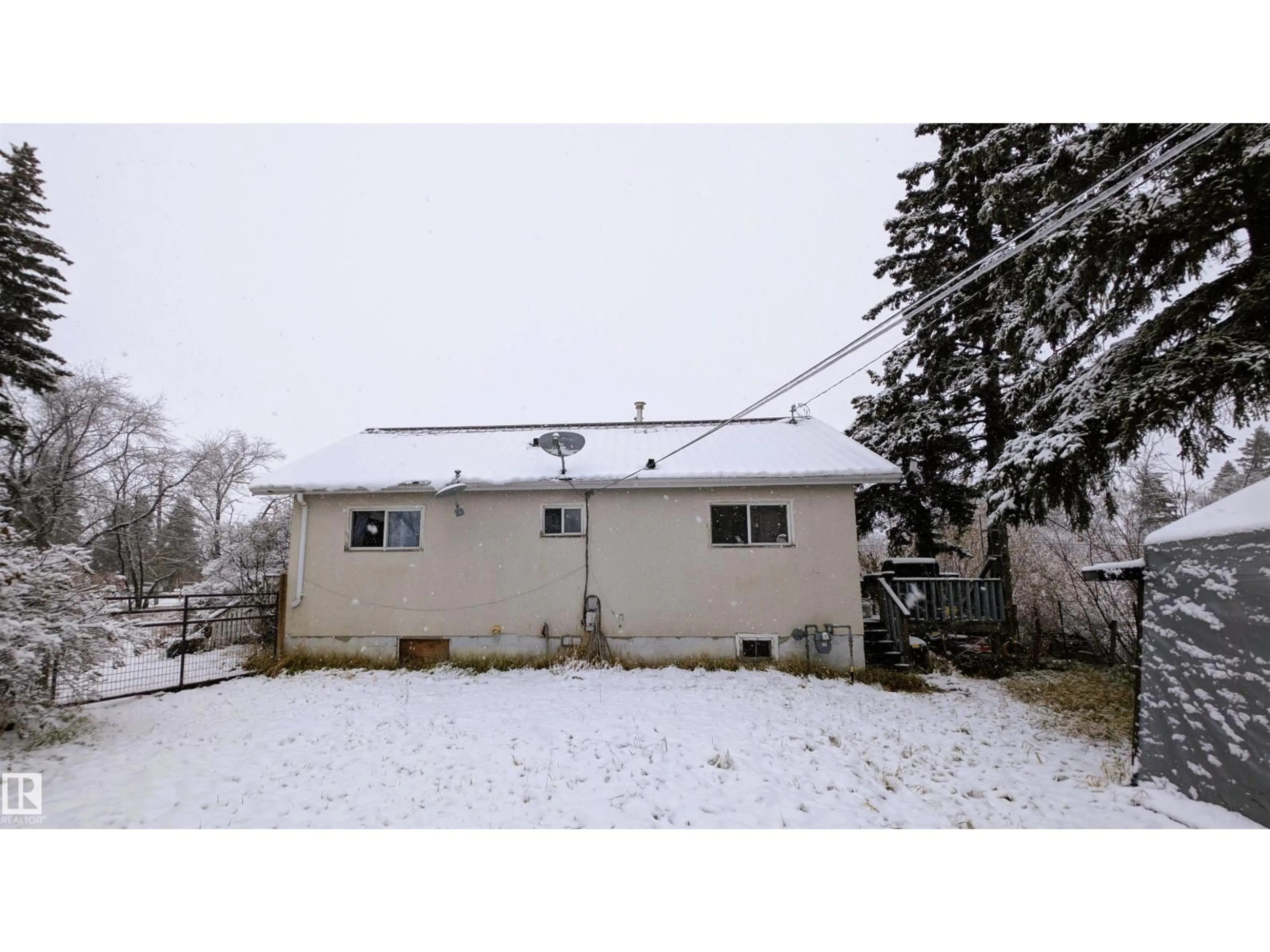 Shed for 5217 50 AV, Elk Point Alberta T0A1A0