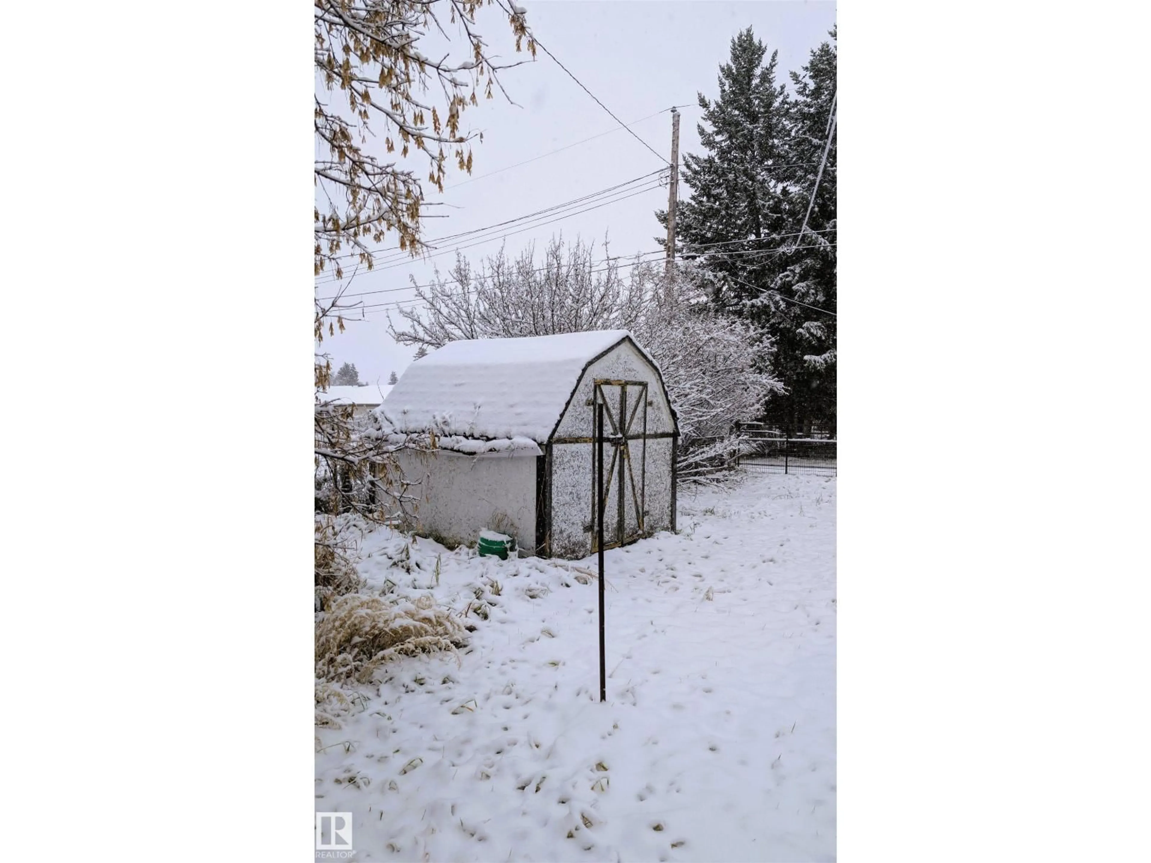 Shed for 5217 50 AV, Elk Point Alberta T0A1A0