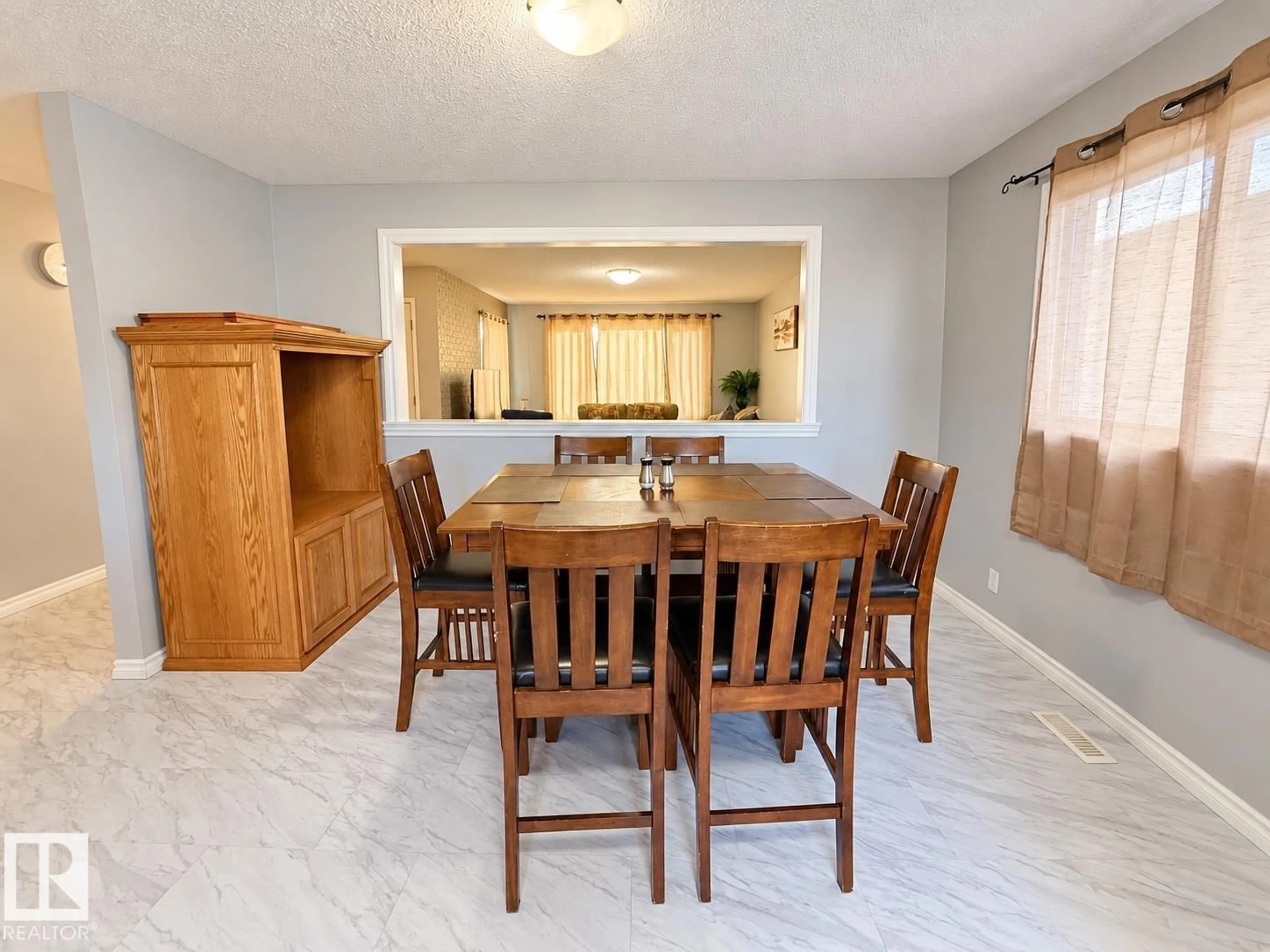 Dining room, unknown for 8412 35 AV, Edmonton Alberta T6K0C6