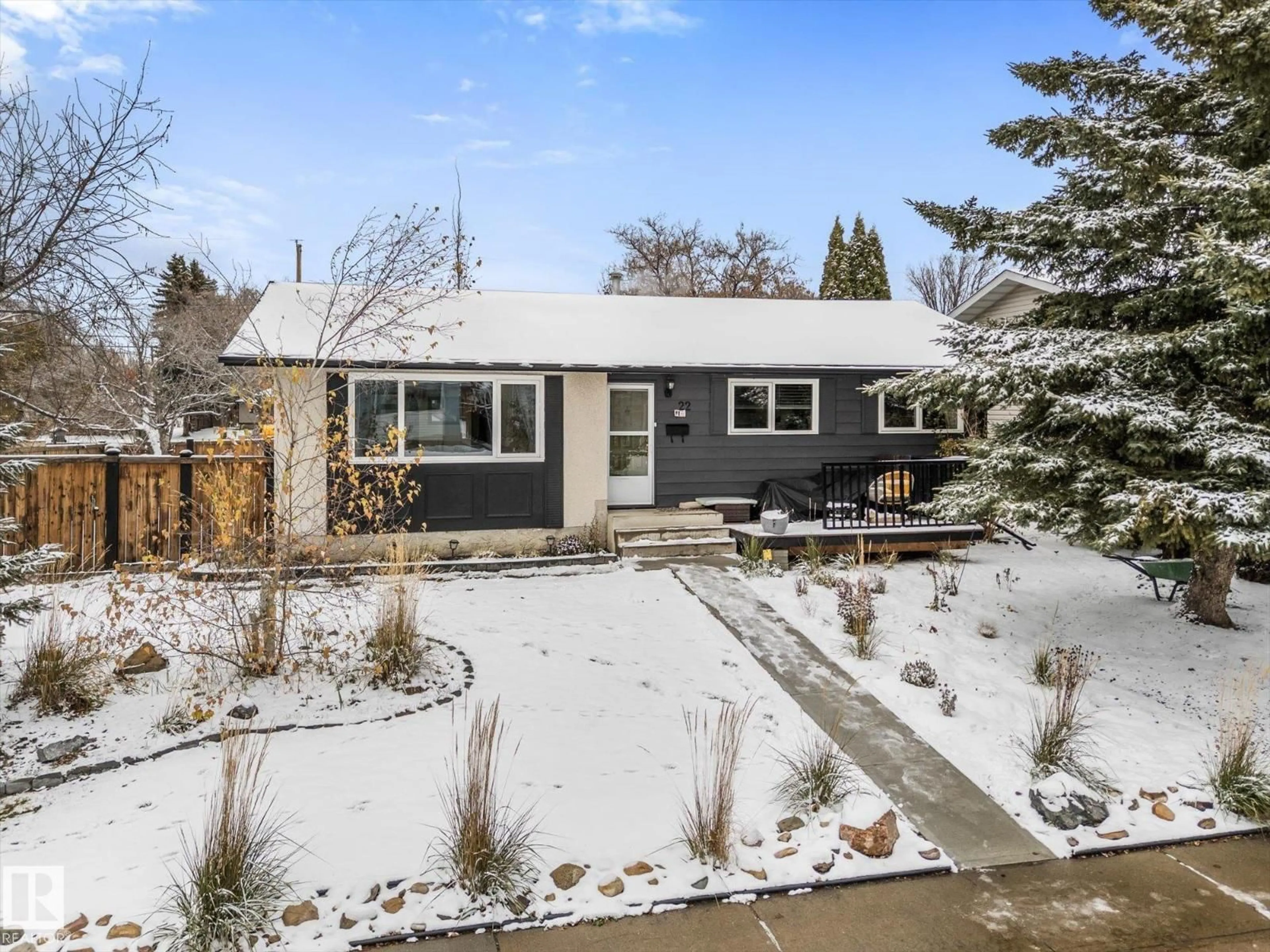 Home with vinyl exterior material, street for 22 WAPITI DR, Devon Alberta T9G1R3