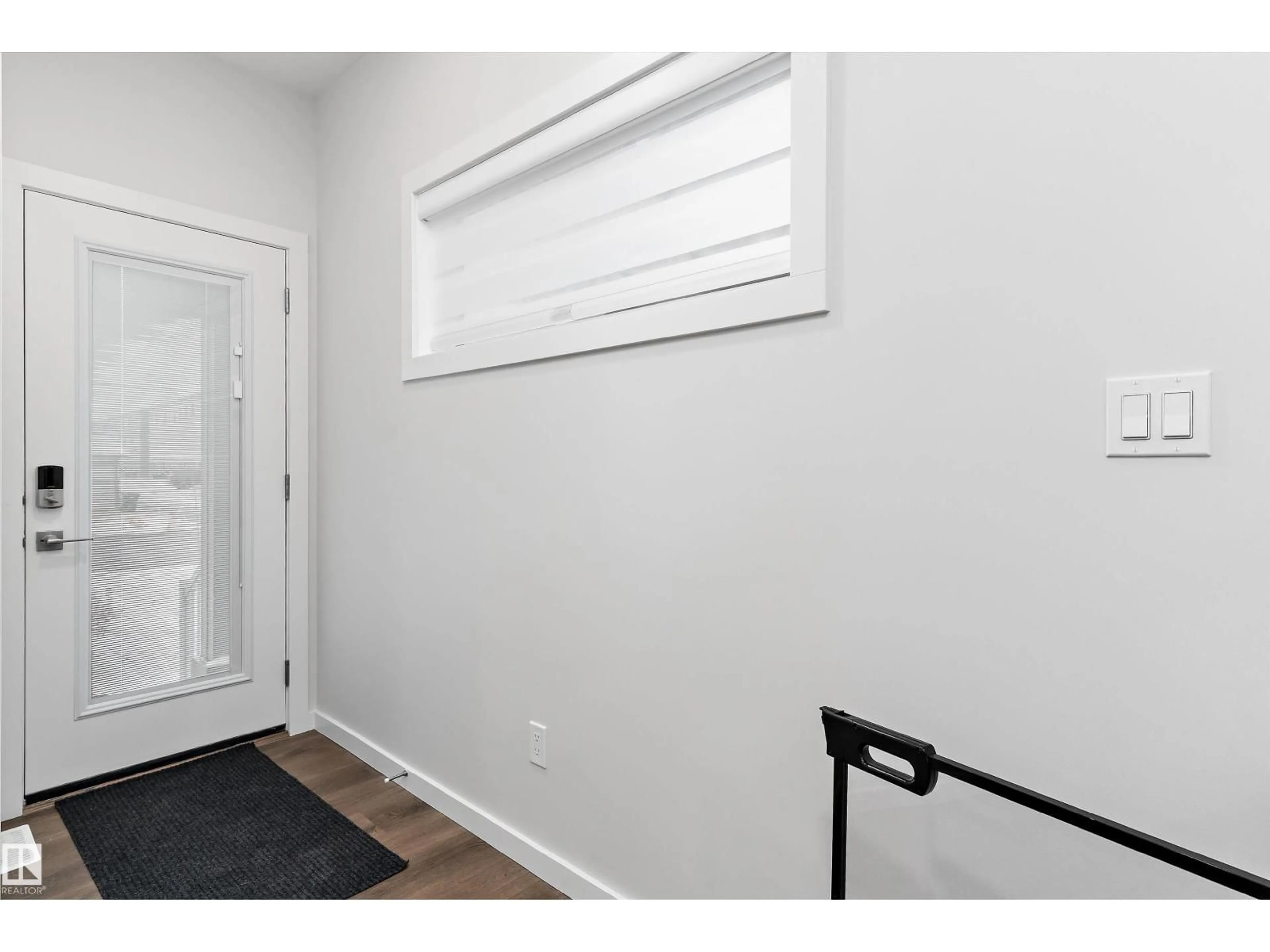 Indoor entryway for 7 GAMBEL LO, Spruce Grove Alberta T7X0C9