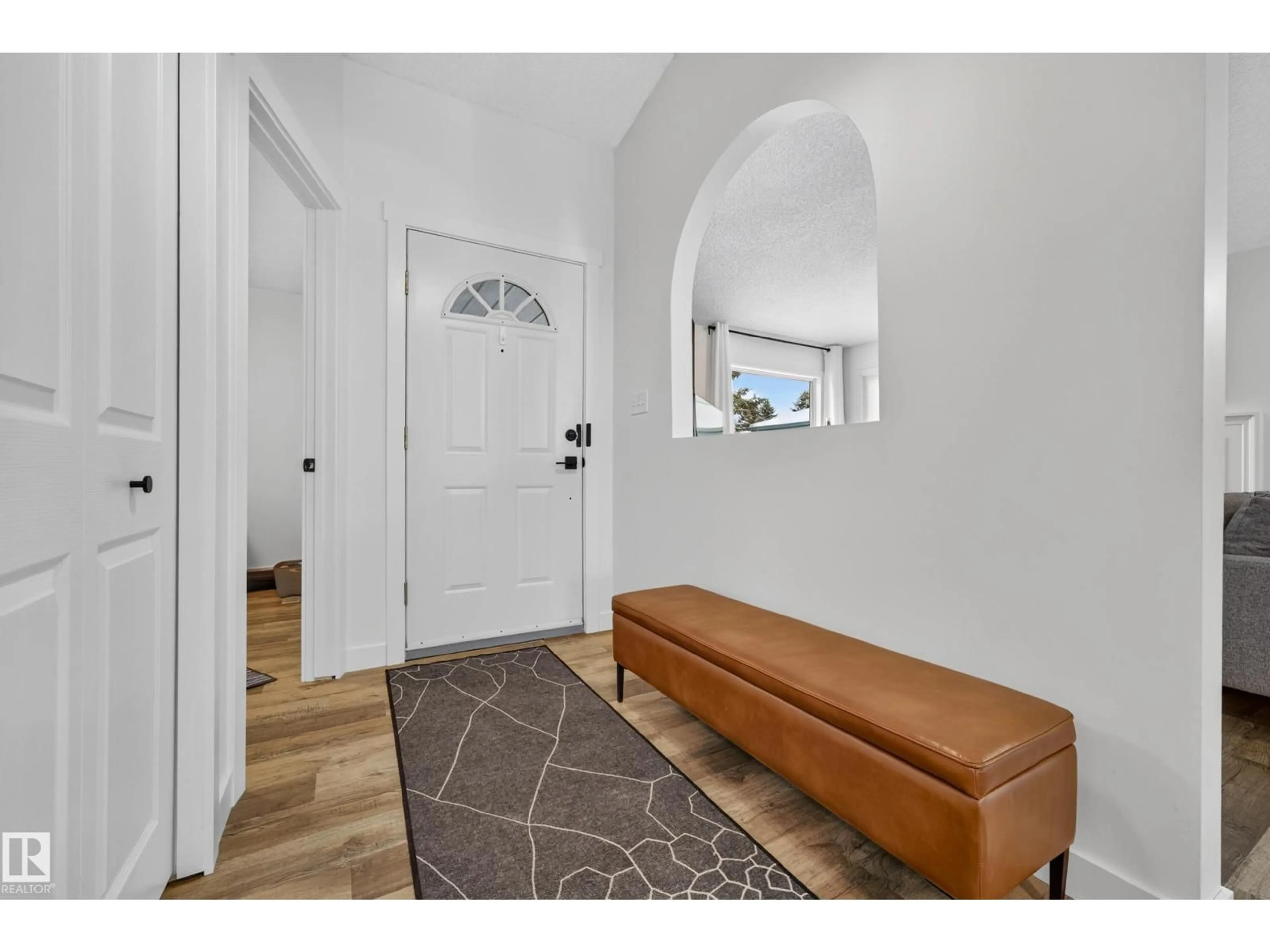 Indoor entryway for 85 - 29 GERVAIS RD, St. Albert Alberta T8N6H5