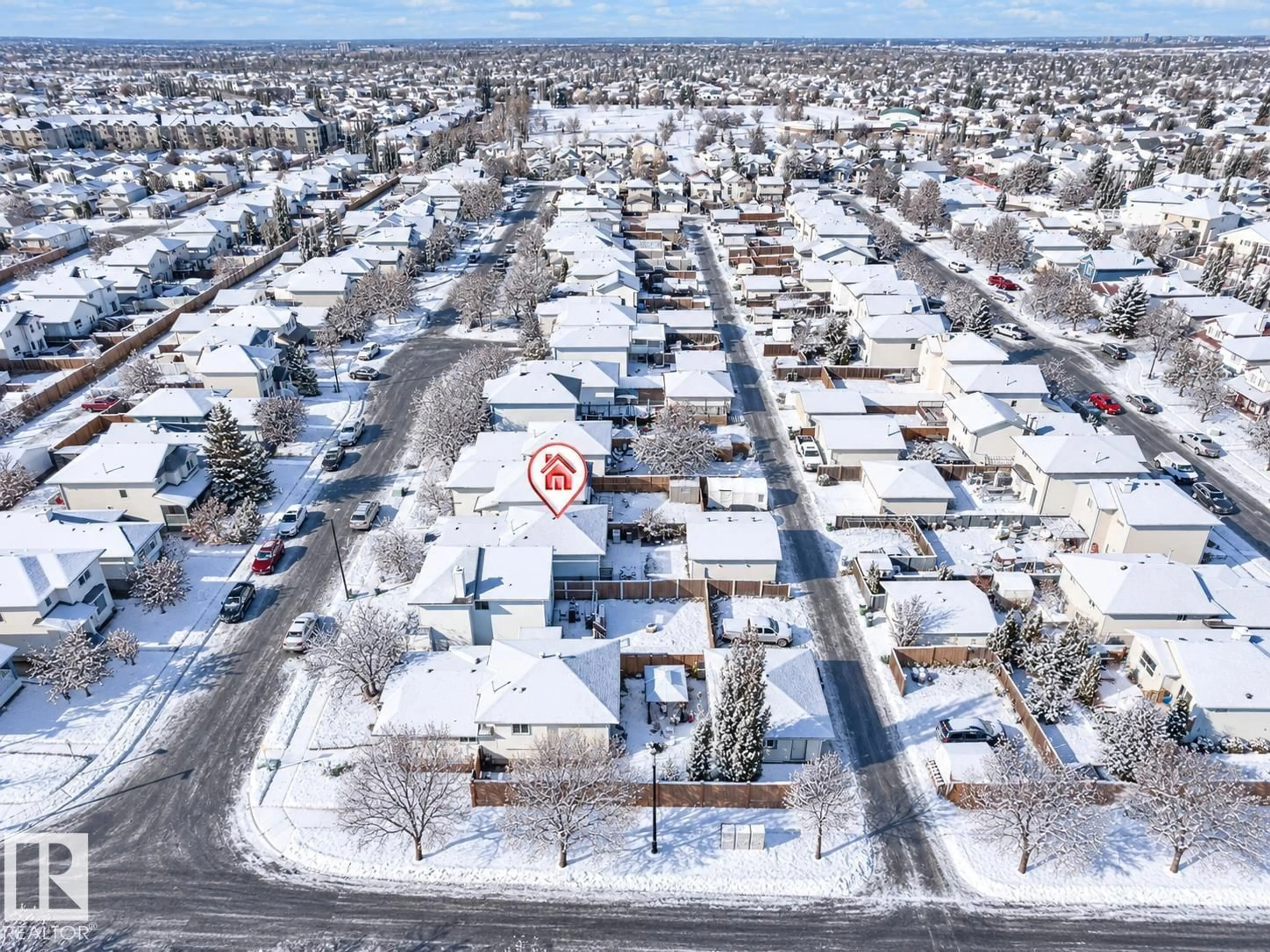 A pic from outside/outdoor area/front of a property/back of a property/a pic from drone, street for 1908 36 AV, Edmonton Alberta T6T1S9