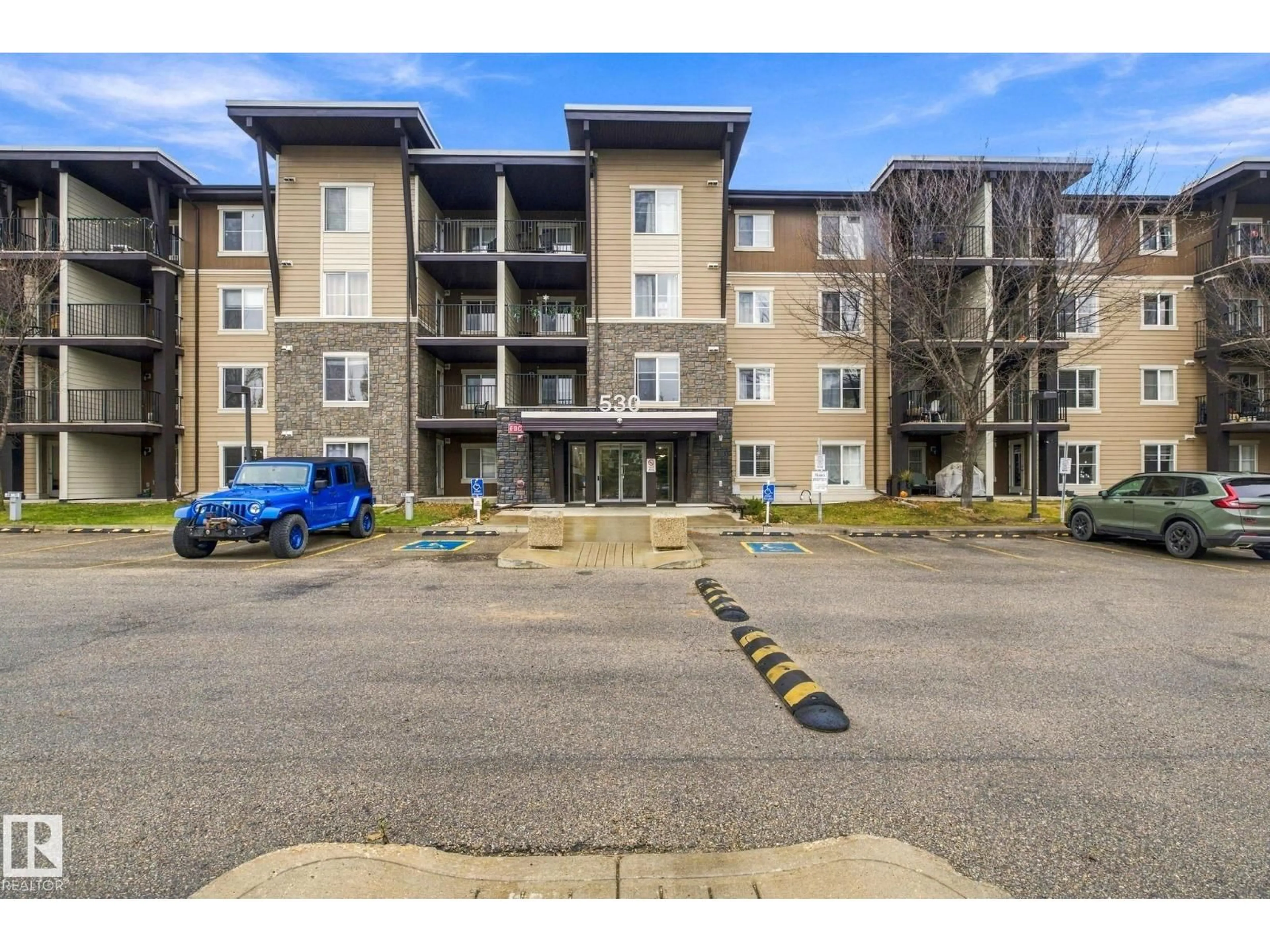 A pic from outside/outdoor area/front of a property/back of a property/a pic from drone, street for 218 WATT BV, Edmonton Alberta T6X1P7