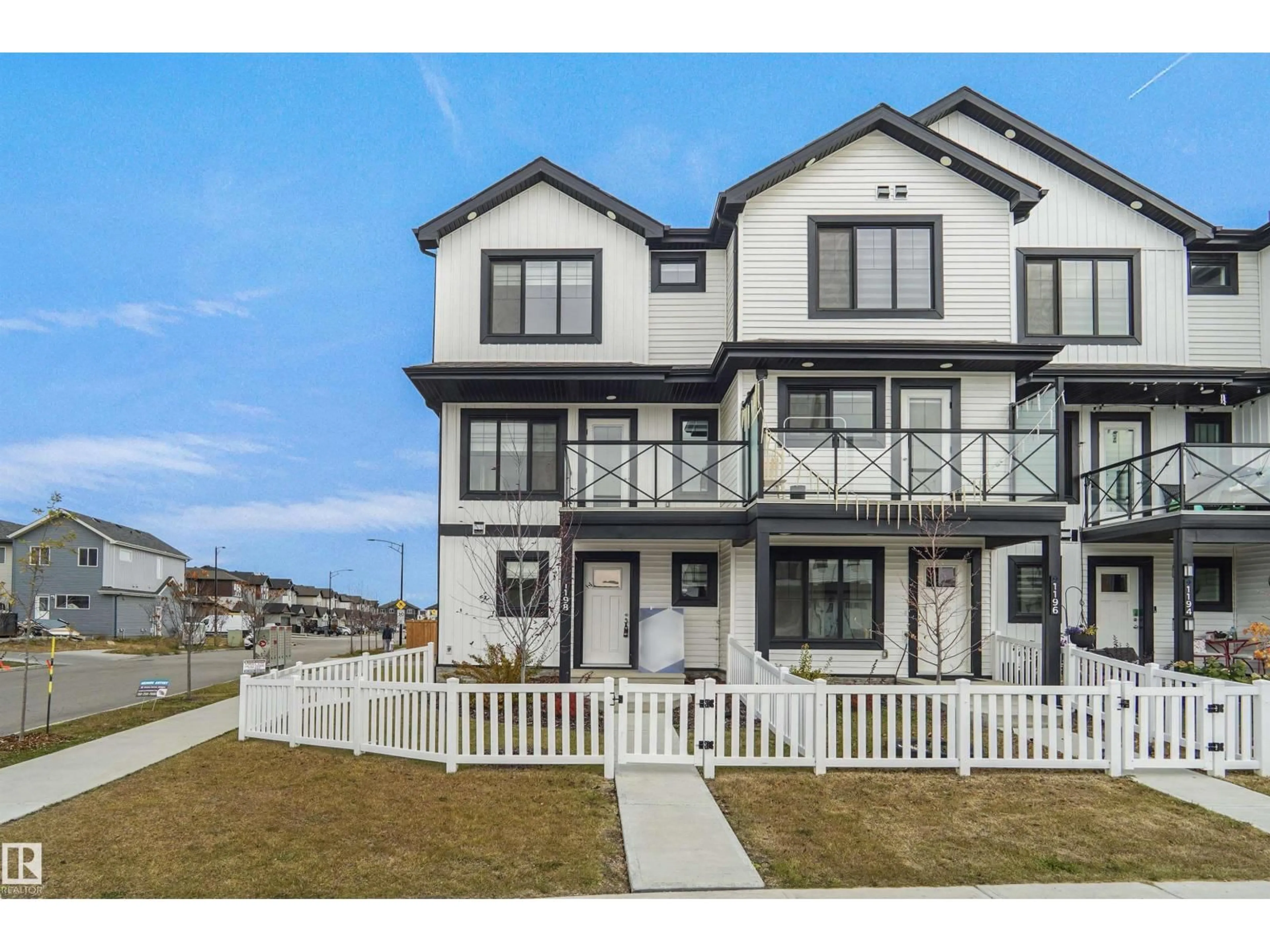 Home with vinyl exterior material, unknown for 1198 ASTER BV, Edmonton Alberta T6T2N8