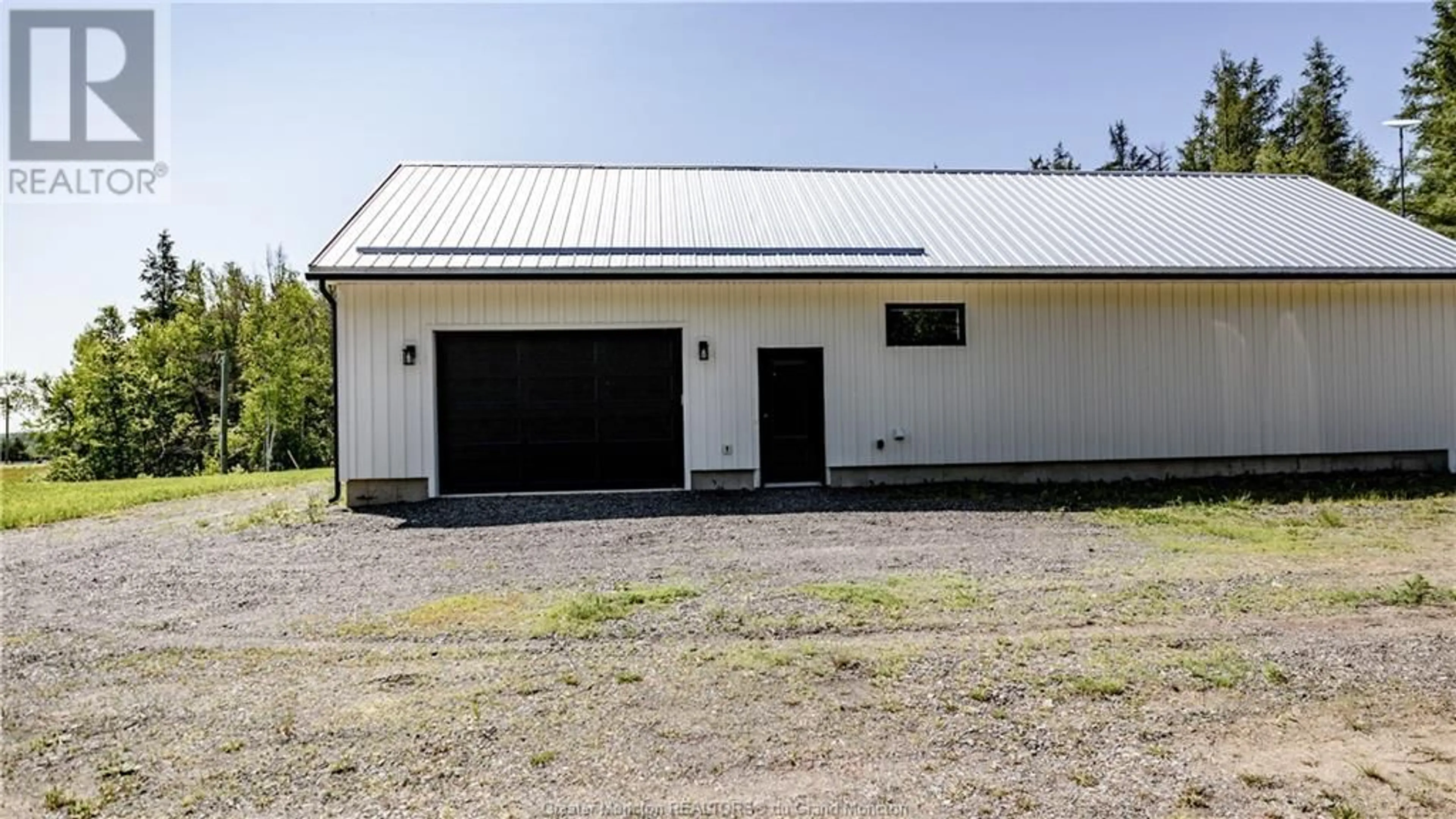 Indoor garage for 2919 Route 465, Beersville New Brunswick E4T2P6