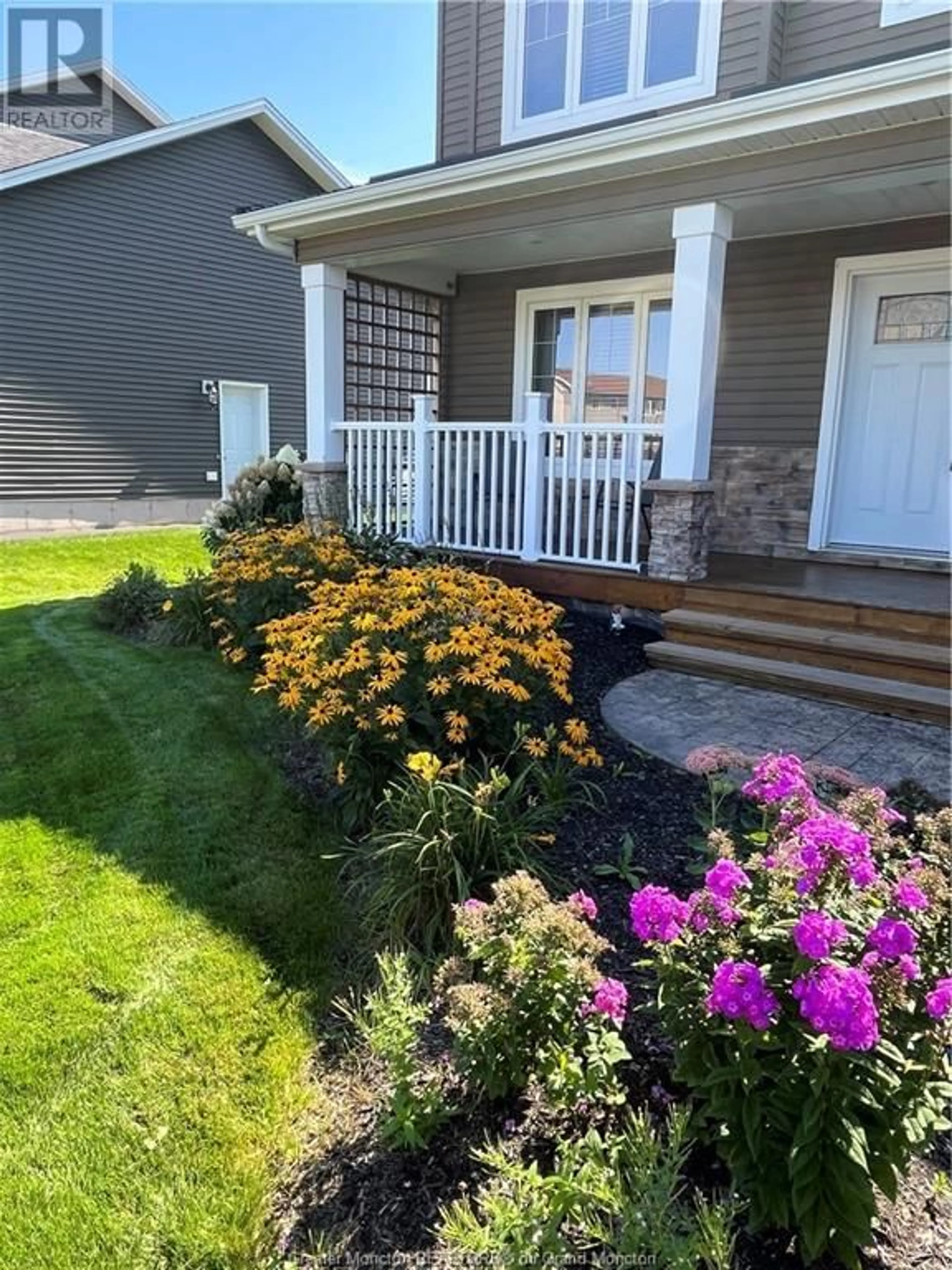 Indoor entryway for 146 Holland DR, Moncton New Brunswick E1G0W1