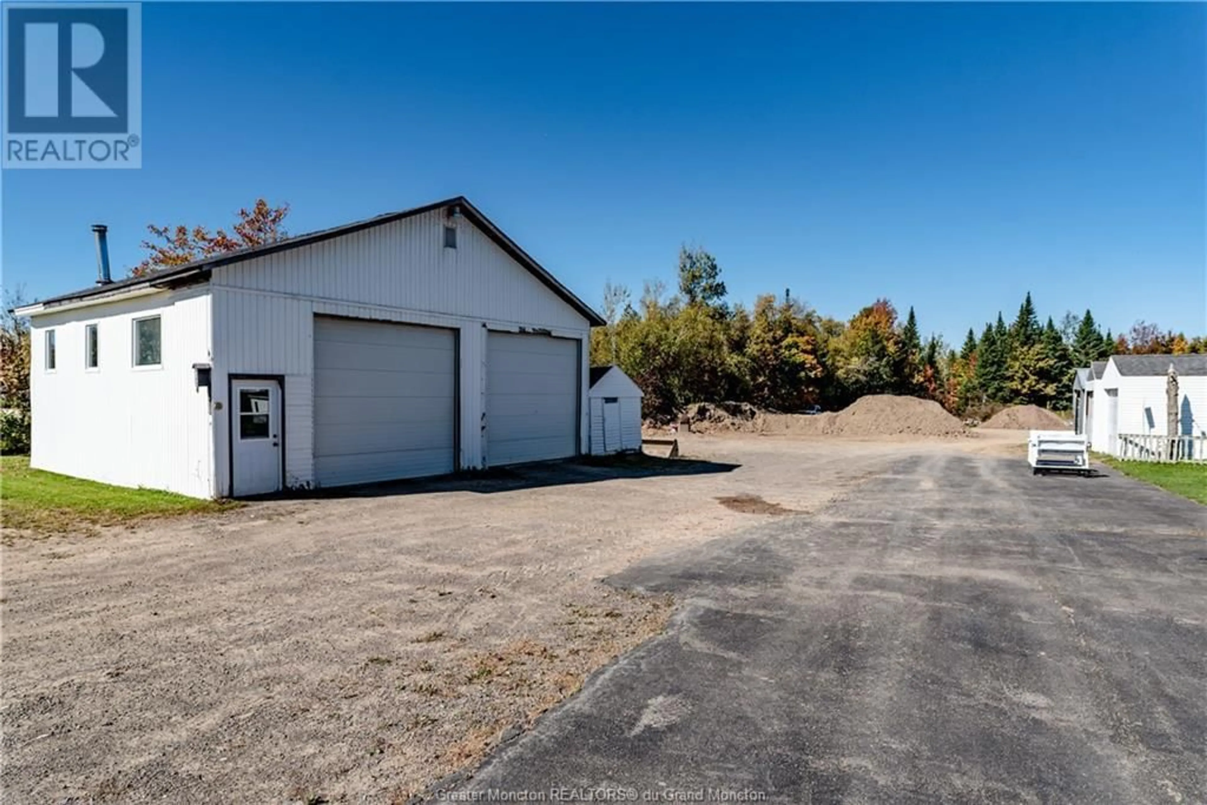 Indoor garage, cement floor for 2388 Saint Ignace, Saint-Ignace New Brunswick E4X2K5