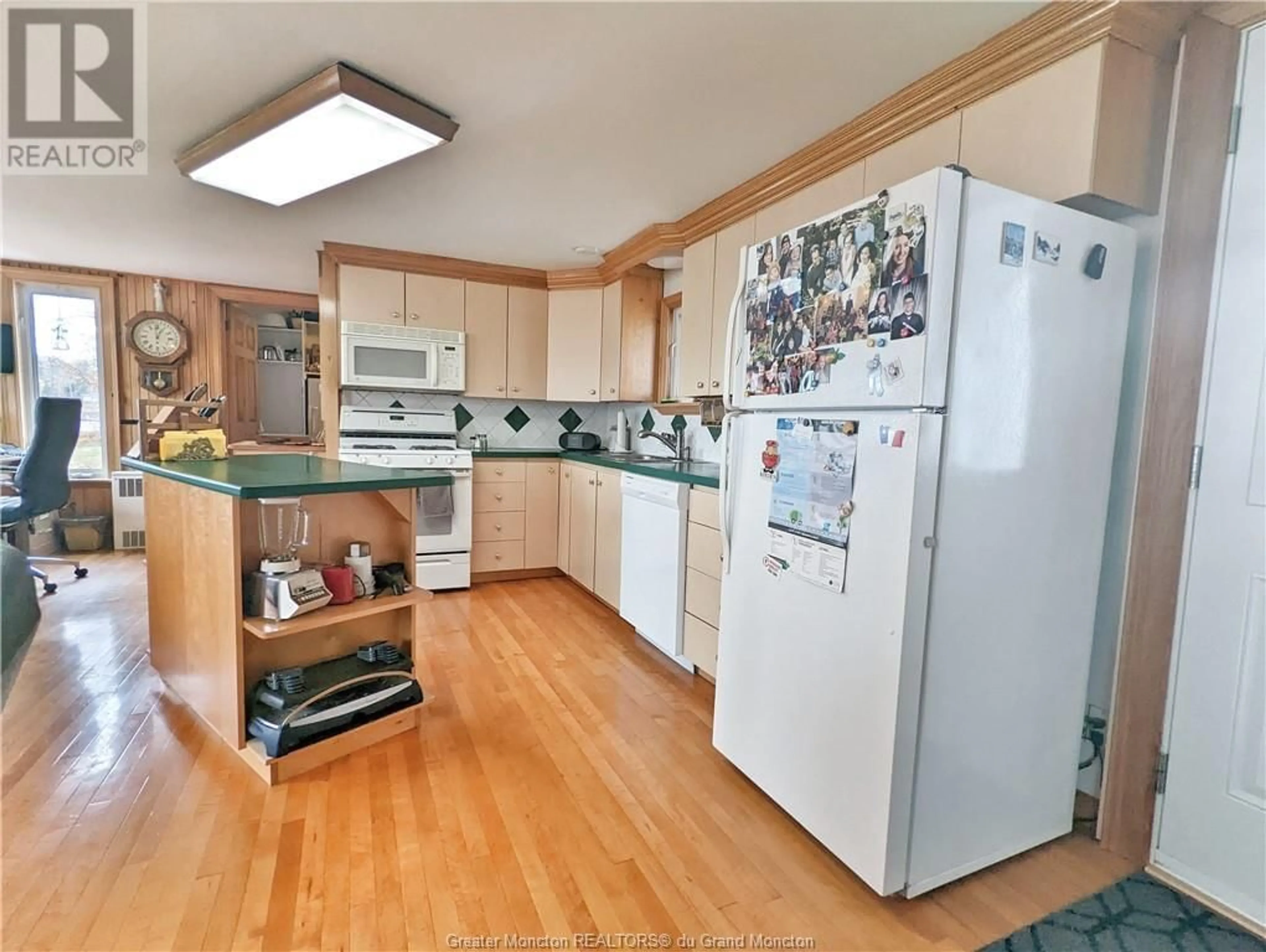 Kitchen, wood floors, cottage for 1828 Cowans Creek, Landry Office New Brunswick E8S1G5