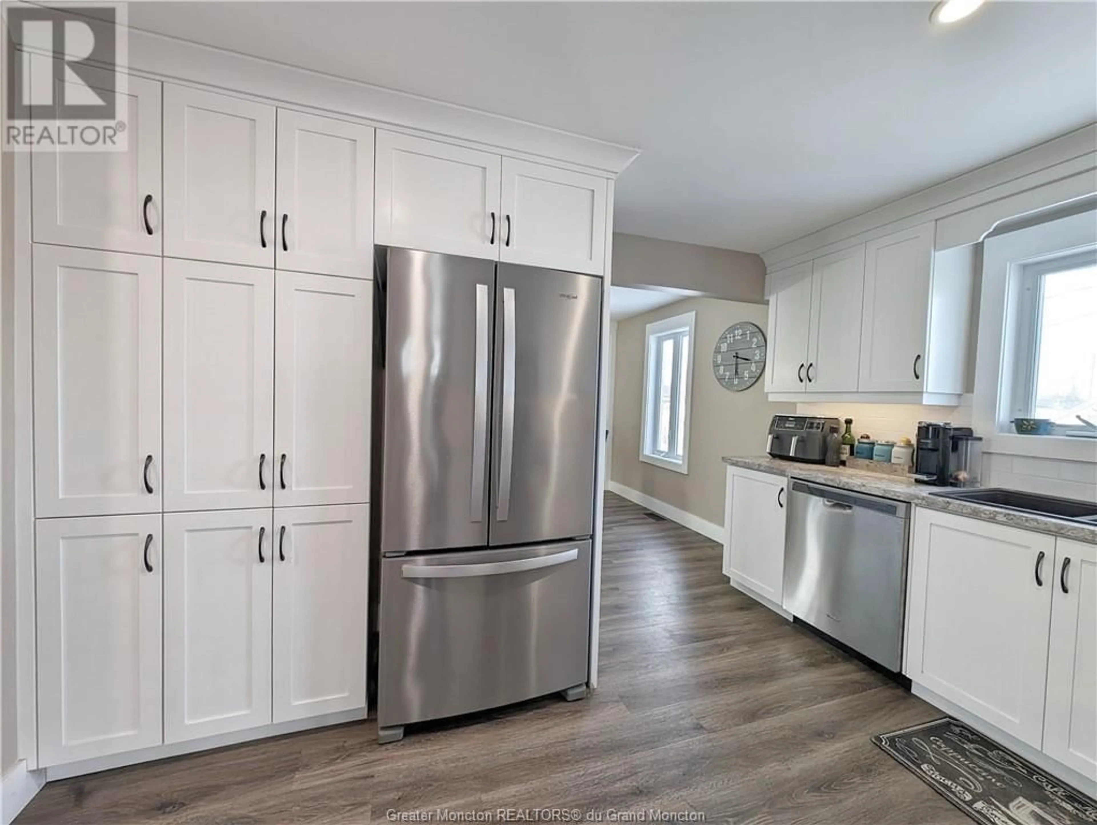 Open concept kitchen for 506 College Street, Bathurst New Brunswick E2A2T4