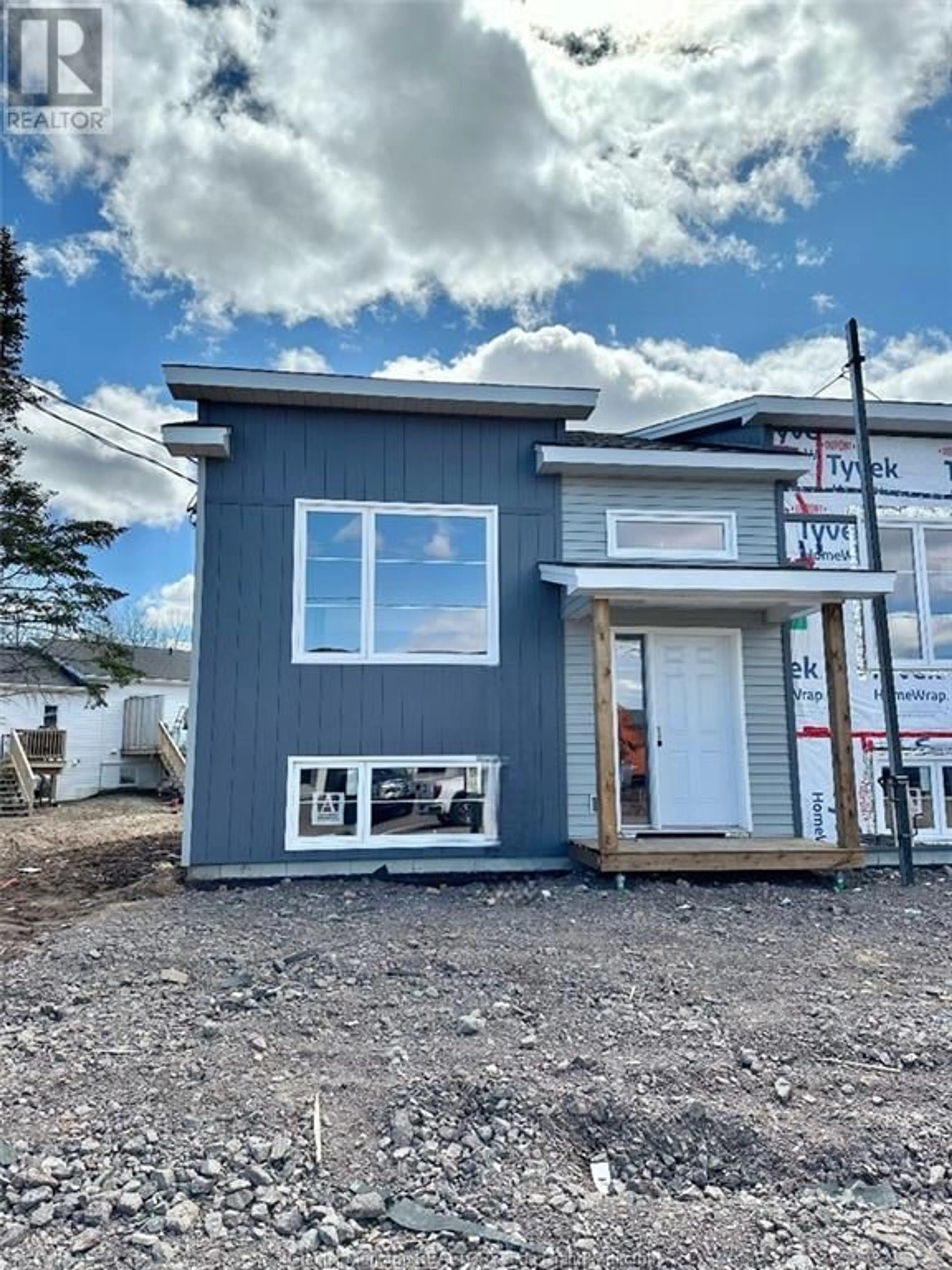 Home with vinyl exterior material for 96 Ernest ST, Dieppe New Brunswick E1A4T2