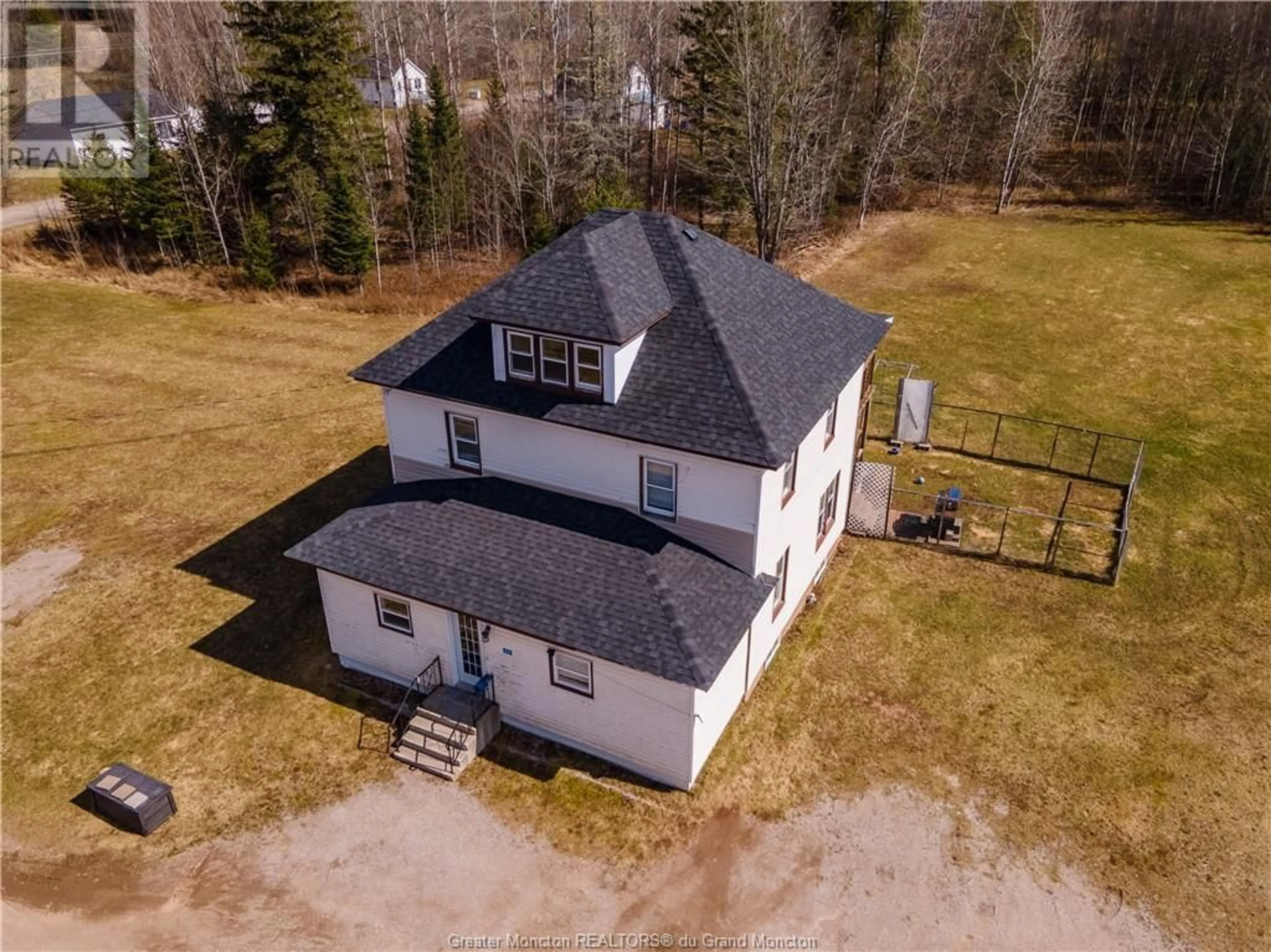 Frontside or backside of a home for 42-44 Connor ST, Petitcodiac New Brunswick E4Z4G2