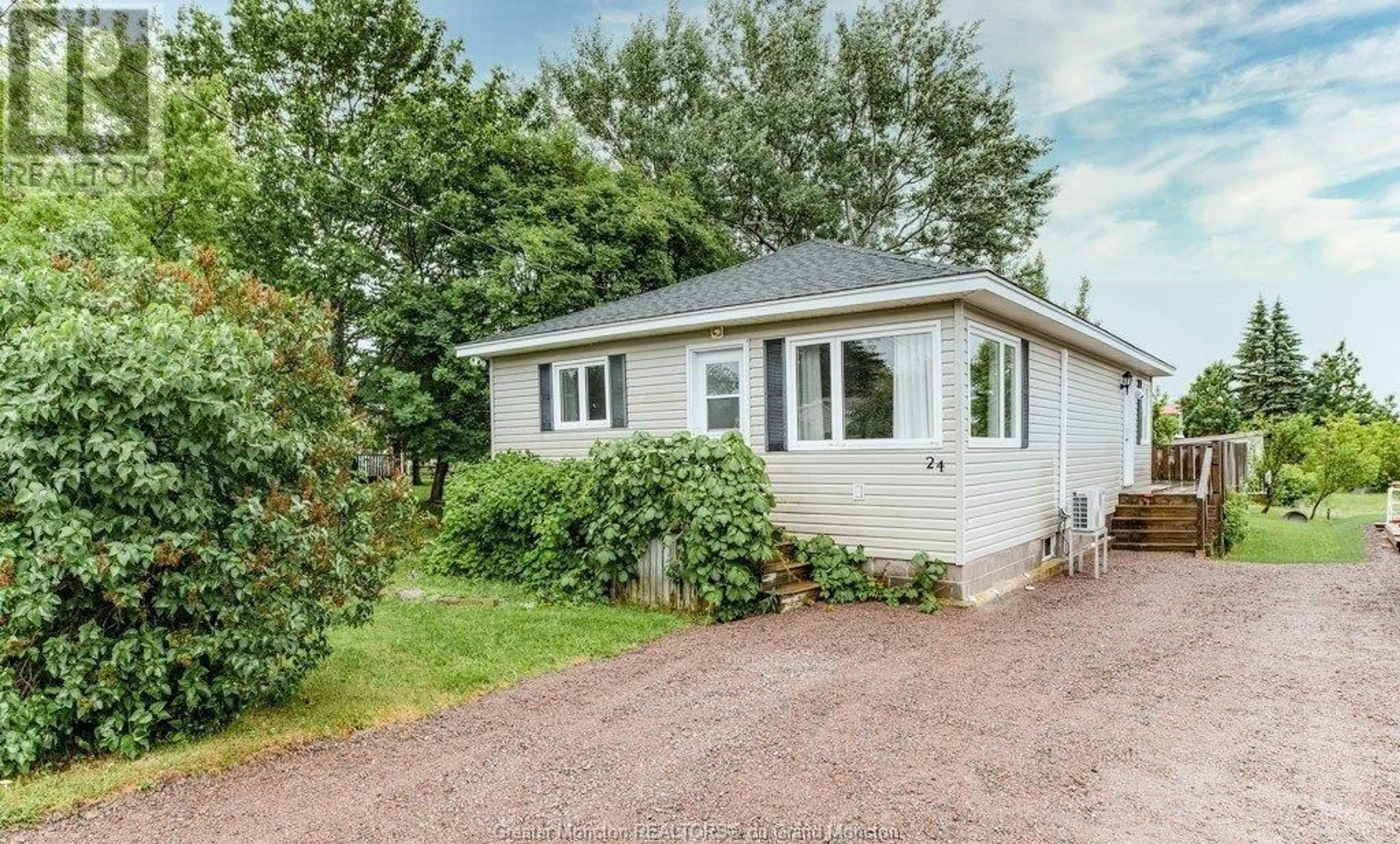 Cottage for 24 Jarvis, Shediac New Brunswick E4P4J3