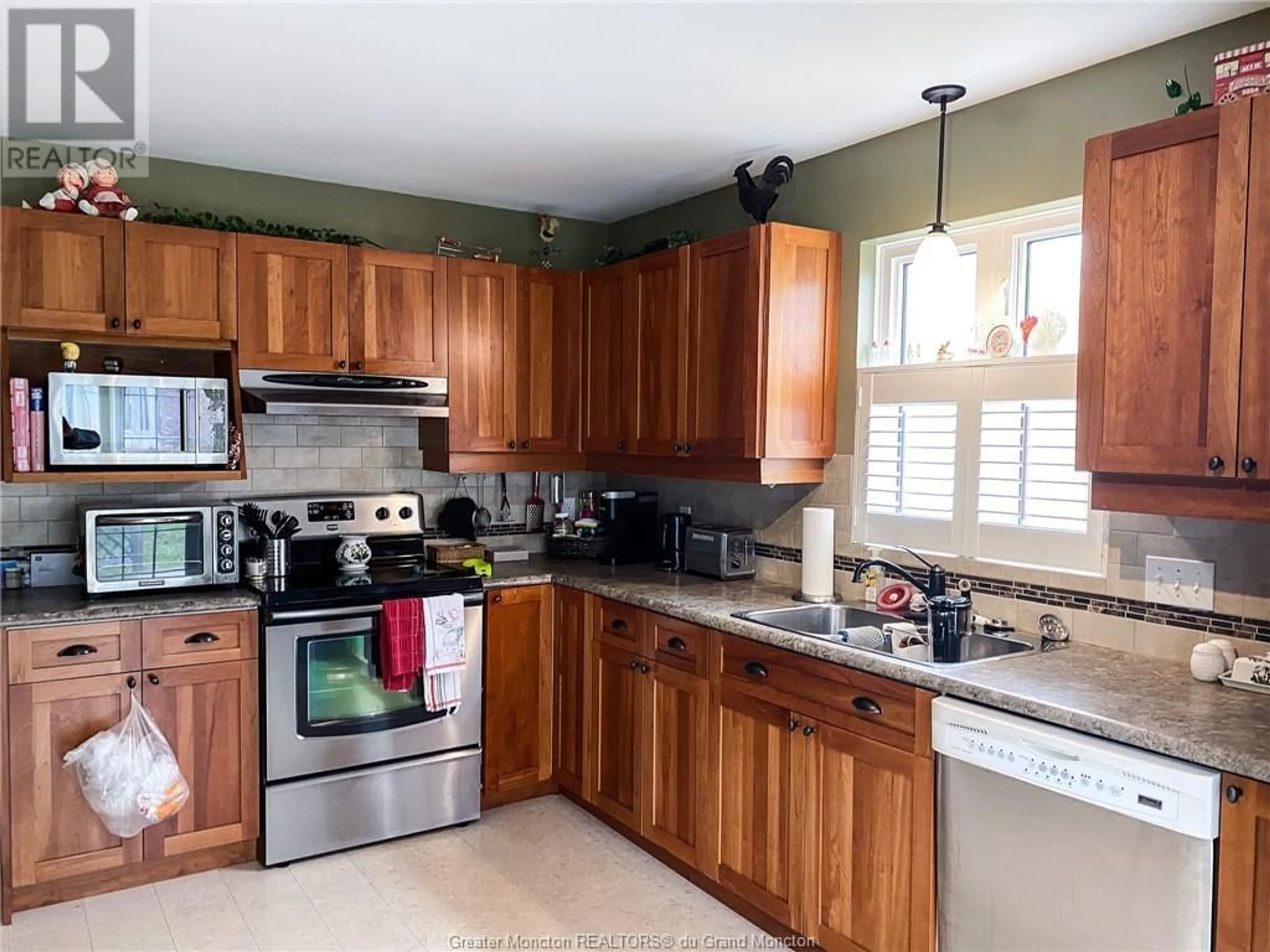 Standard kitchen for 268 Acadie AVE Unit#156, Dieppe New Brunswick E1A1G5