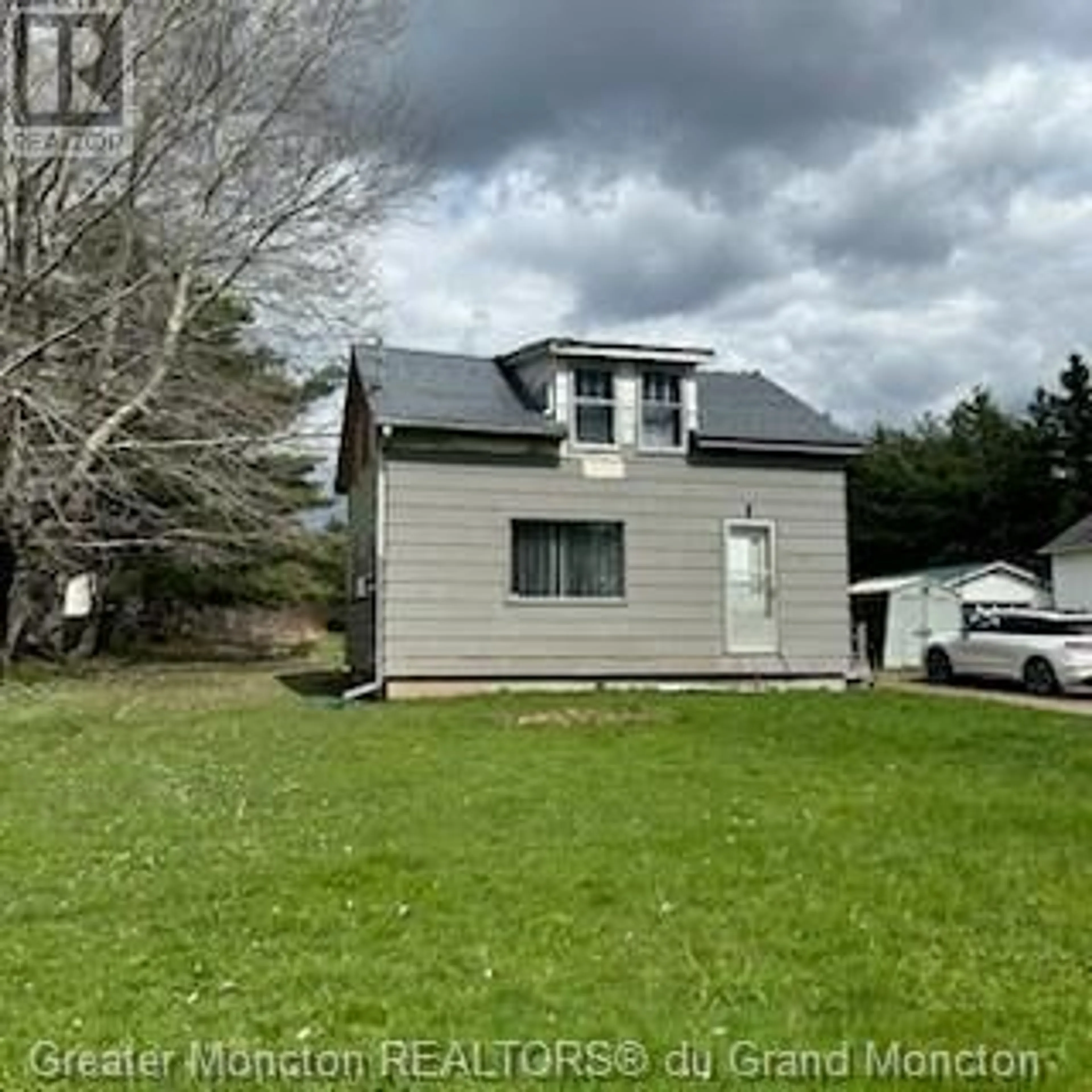 Frontside or backside of a home for 1075 McLaughlin DR, Moncton New Brunswick E1G3R3