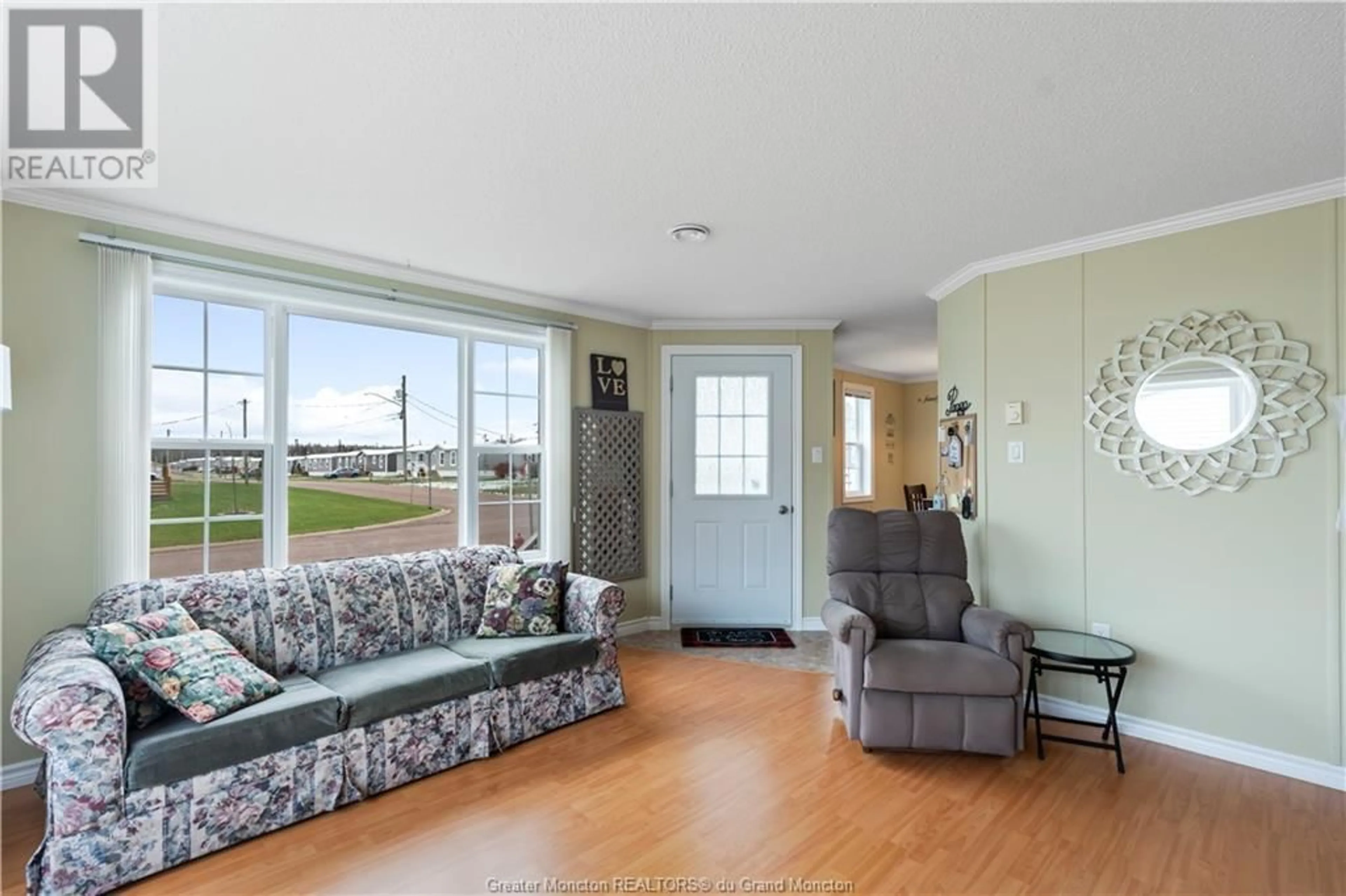 Living room for 580 Champlain ST, Shediac New Brunswick E4P9C9