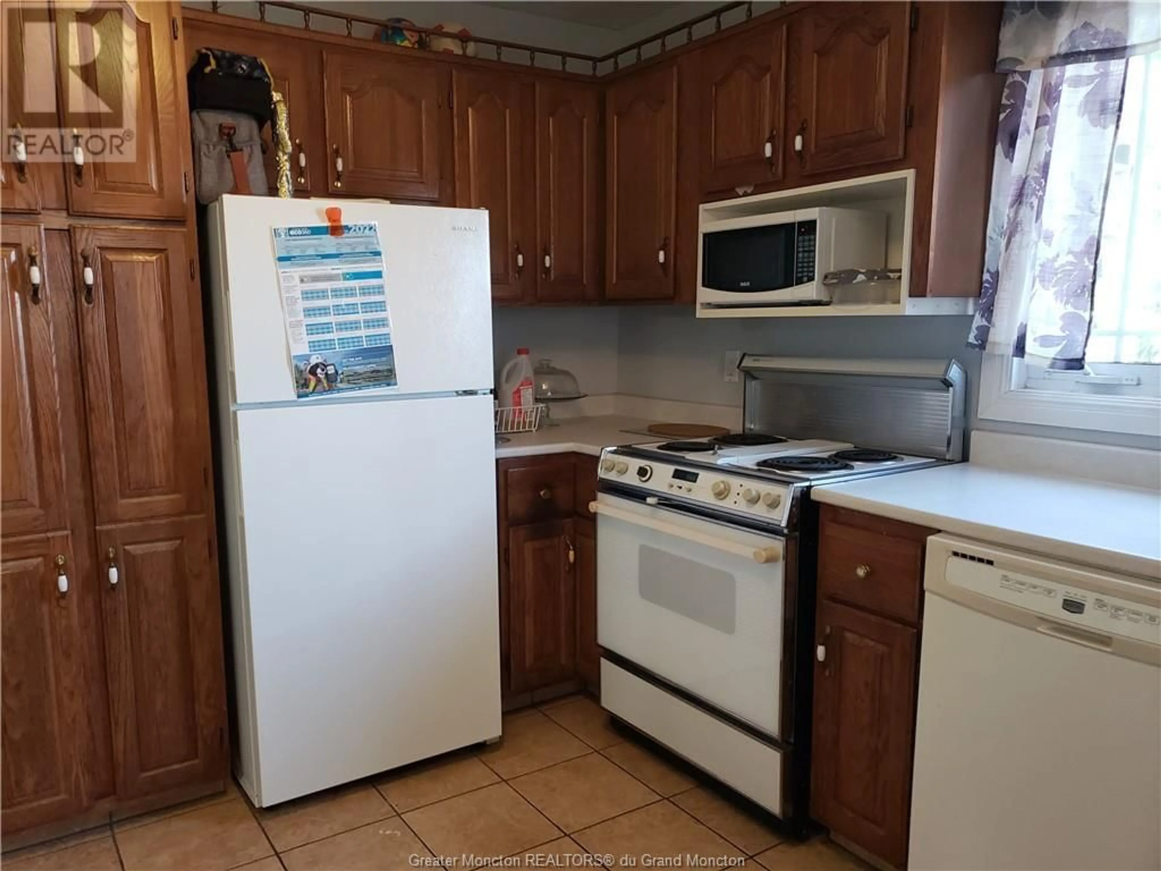 Standard kitchen, cottage for 37 Sherrard, Moncton New Brunswick E1C3J5