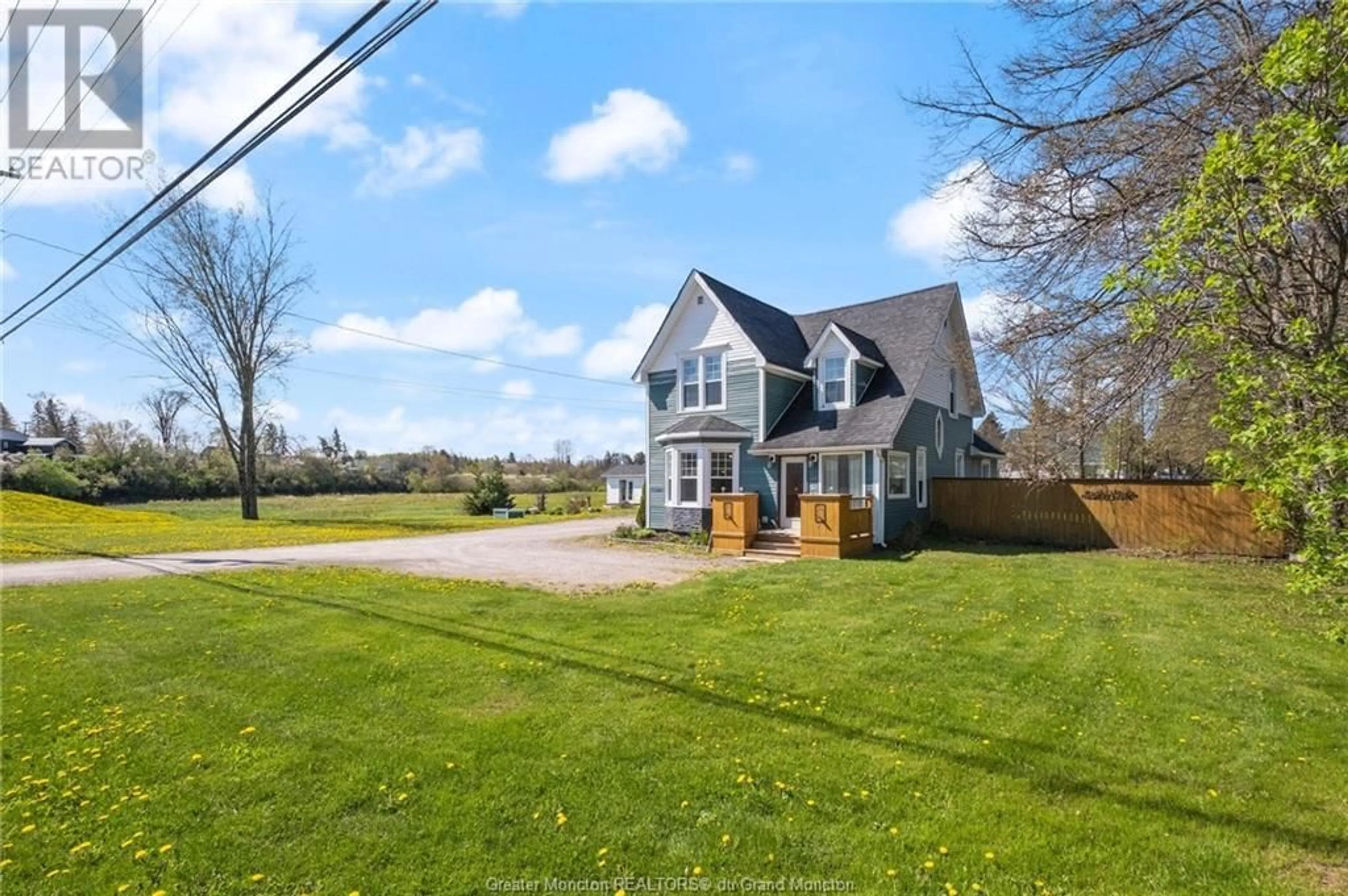 Frontside or backside of a home for 207 Old Post RD, Petitcodiac New Brunswick E4Z4N3