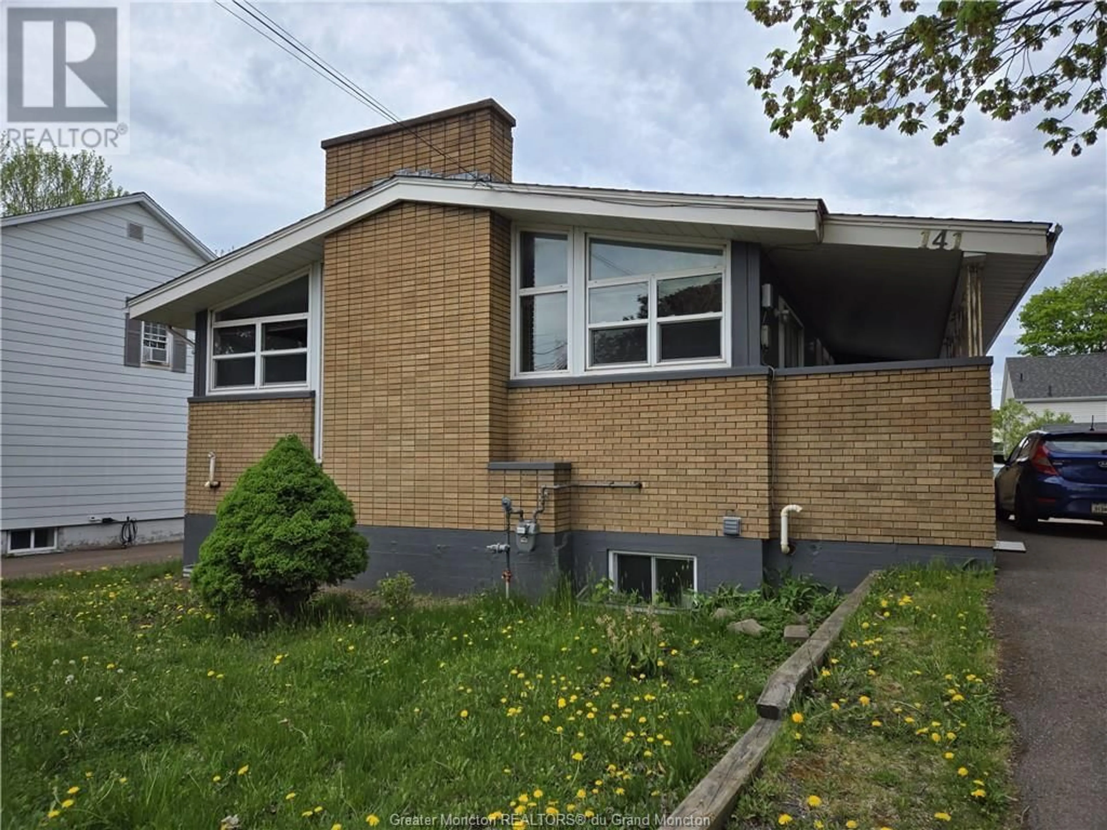 Frontside or backside of a home for 141-143 West LANE, Moncton New Brunswick E1C6V1