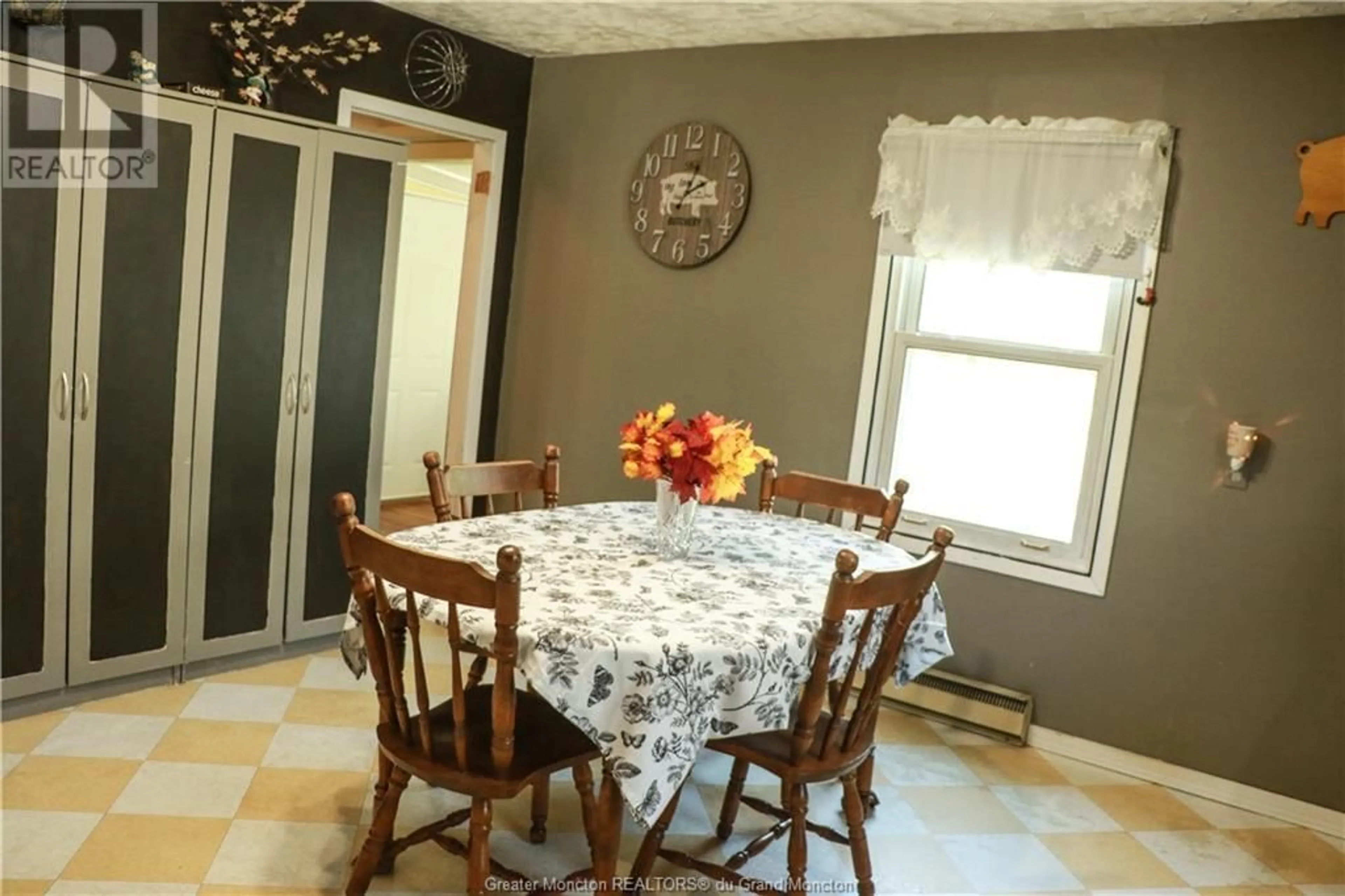 Dining room for 217 Old Station, Miramichi New Brunswick E1N3C3