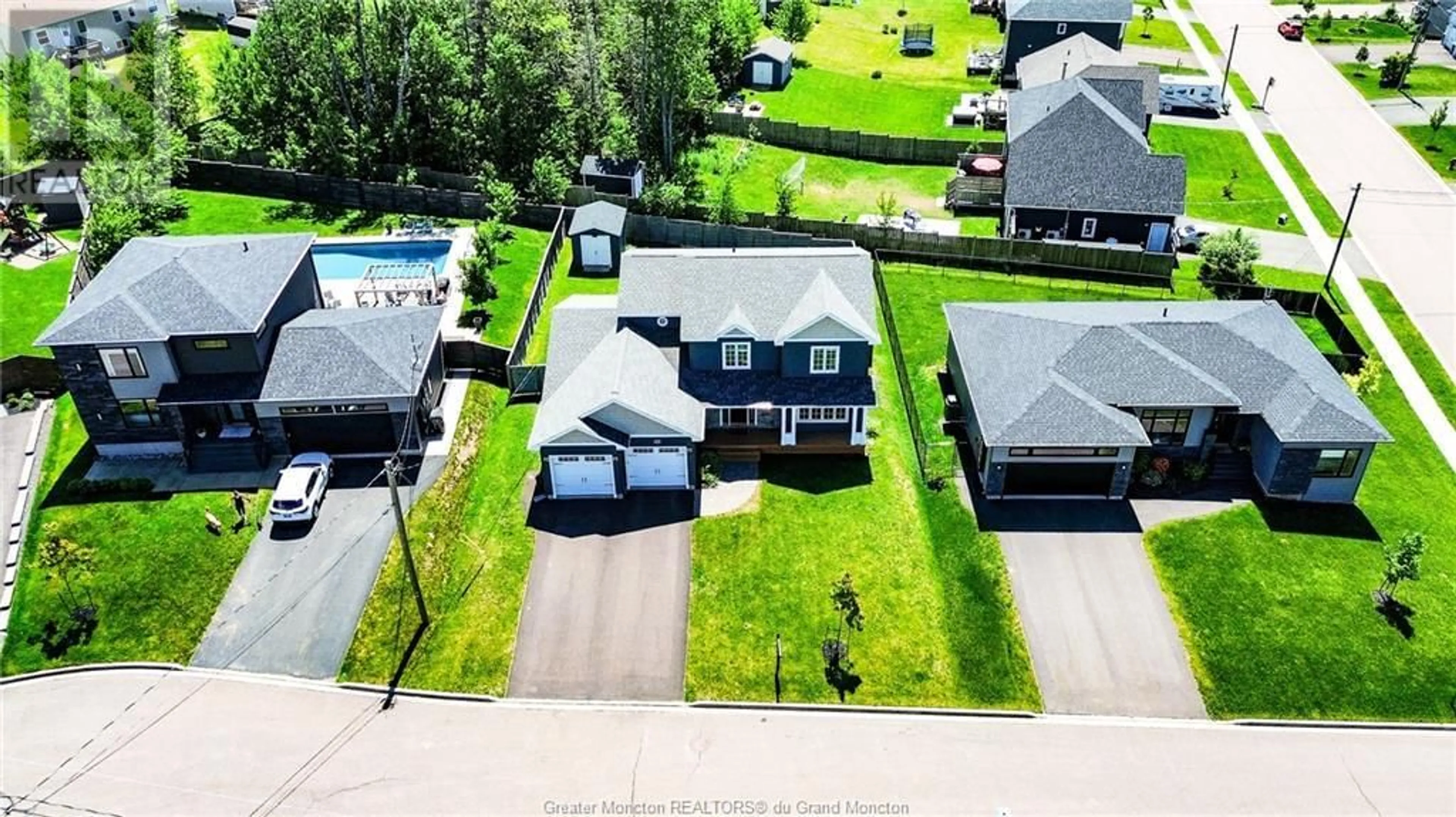 Frontside or backside of a home for 11 Kesmark CRT, Moncton New Brunswick E1E0H9