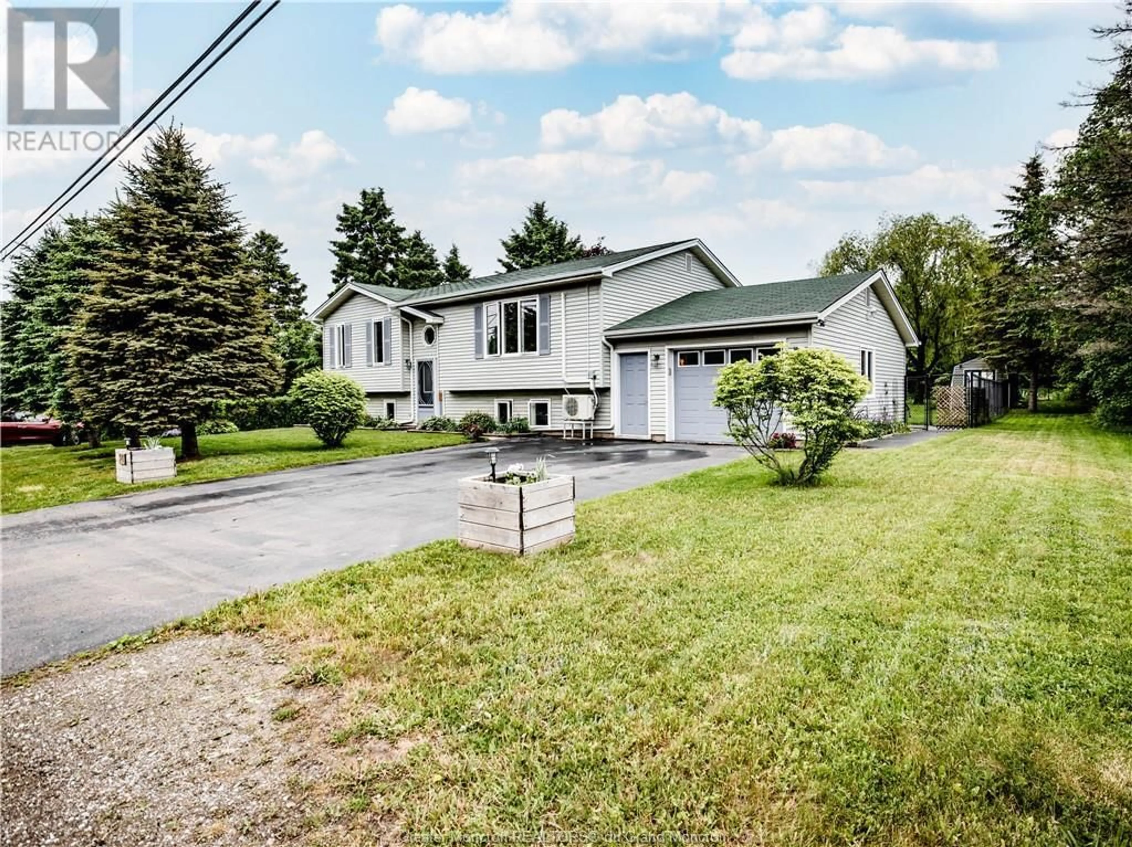 Frontside or backside of a home for 76 Pointe Du Chene, Shediac New Brunswick E4P2M2