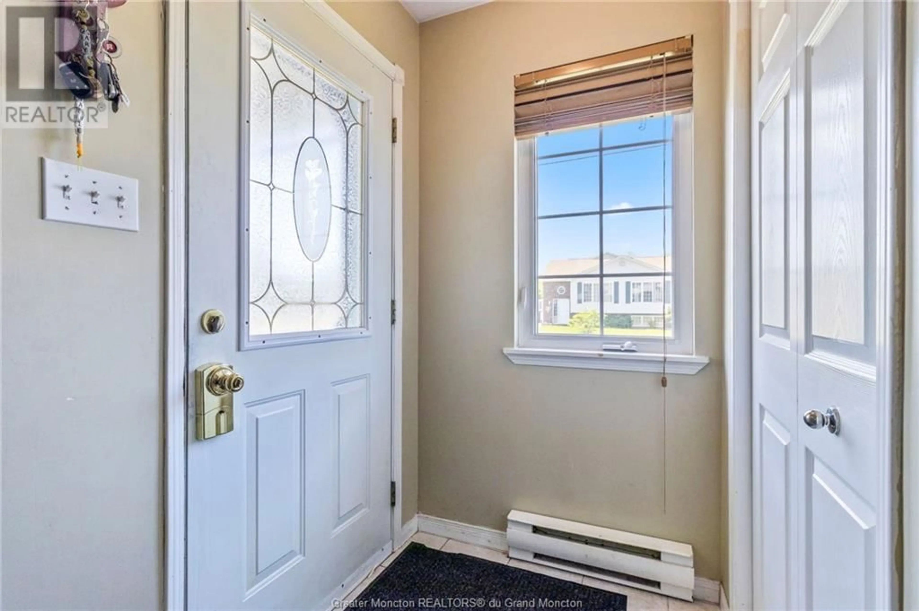 Indoor entryway for 27 Anahid ST, Moncton New Brunswick E1G4T5