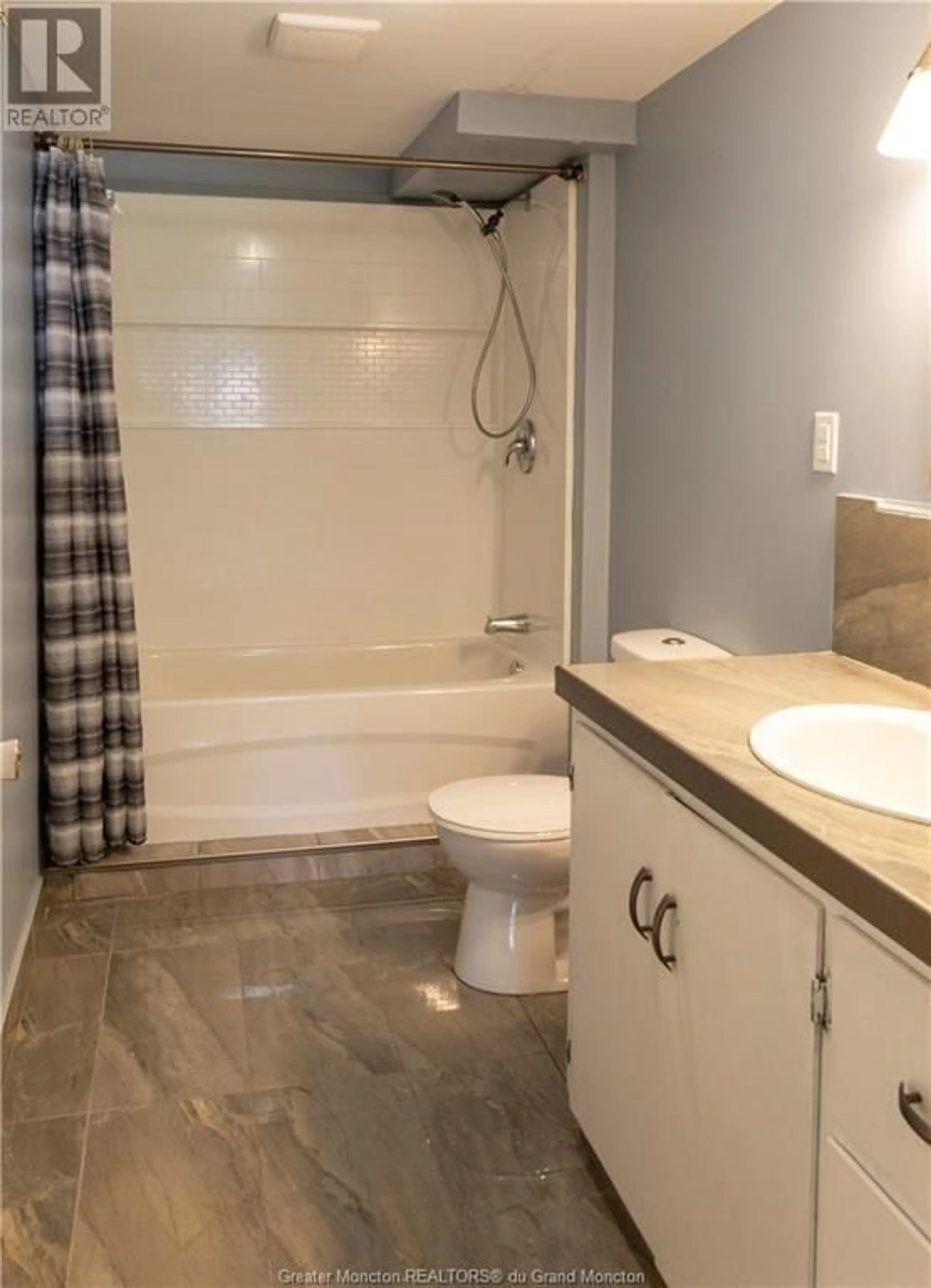 Standard bathroom for 82 Canusa, Riverview New Brunswick E1B2W8