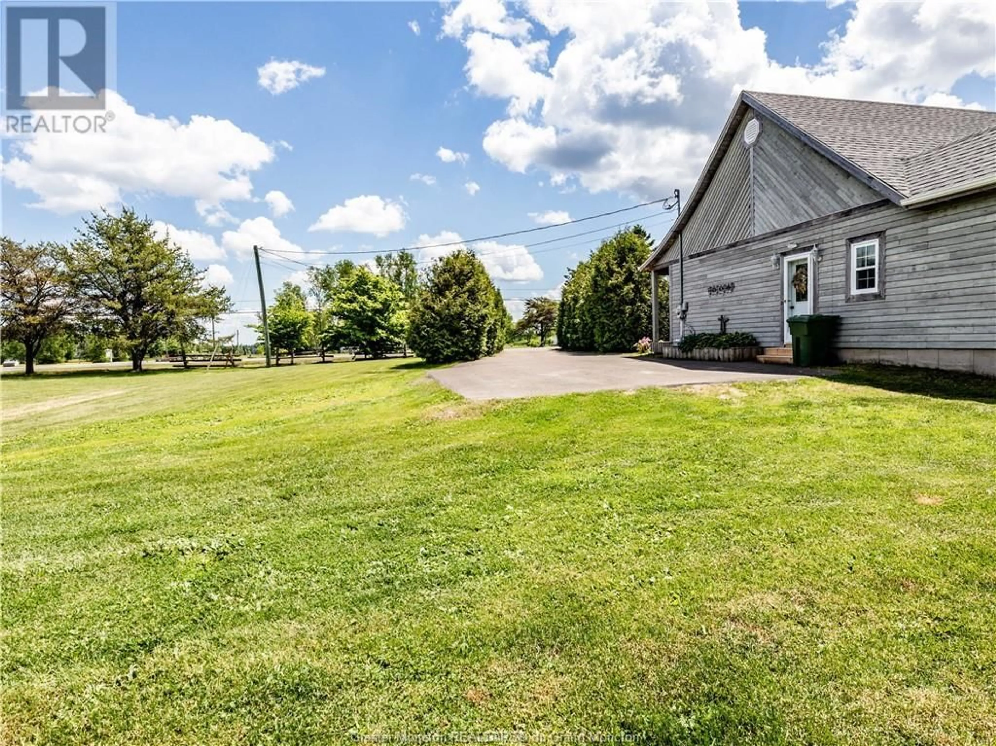 Fenced yard for 137 Saint Olivier, Saint-Louis-de-Kent New Brunswick E4X1Z3