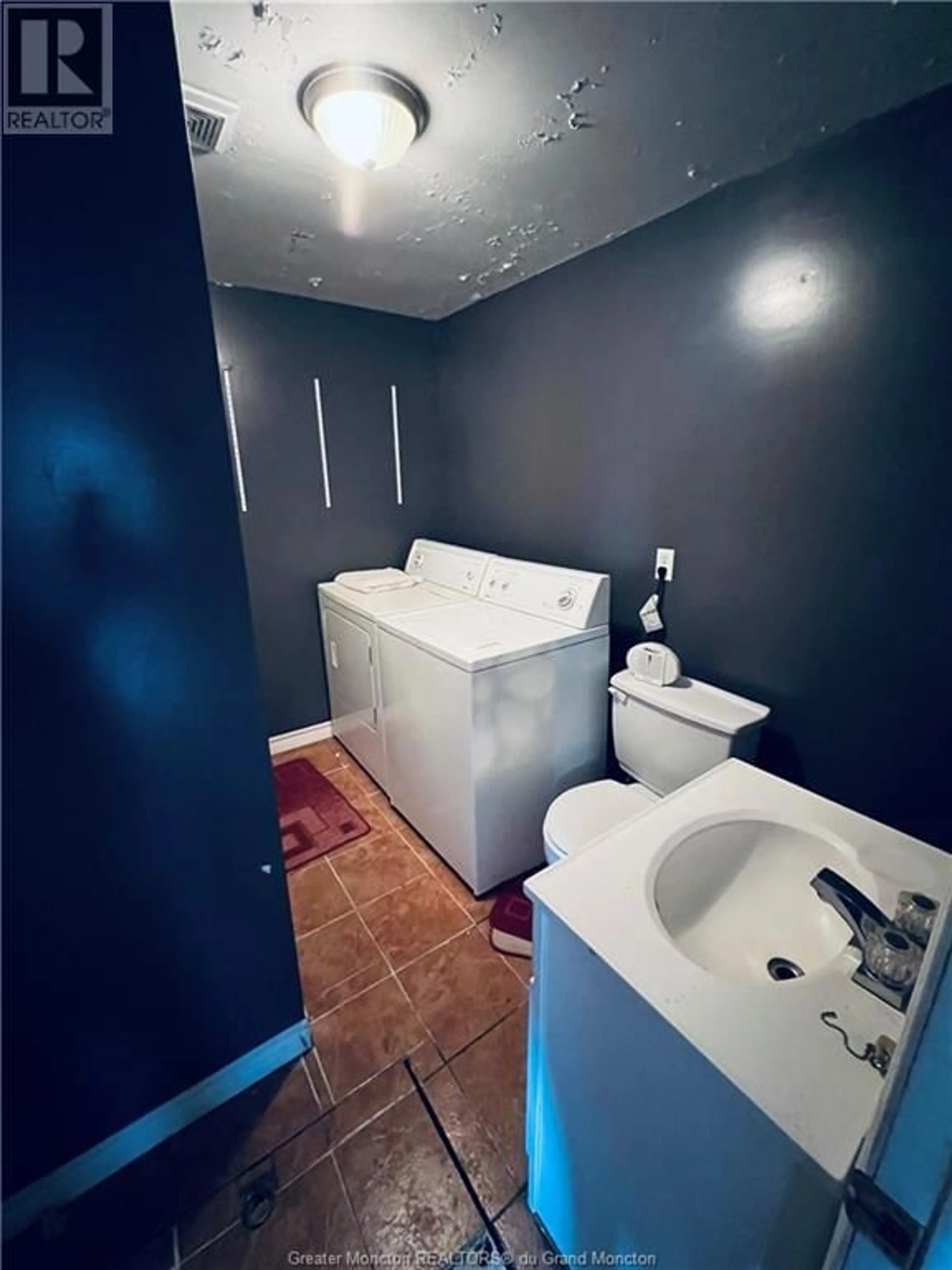 Standard bathroom for 18 Georges ST, Rogersville New Brunswick E4Y2E2