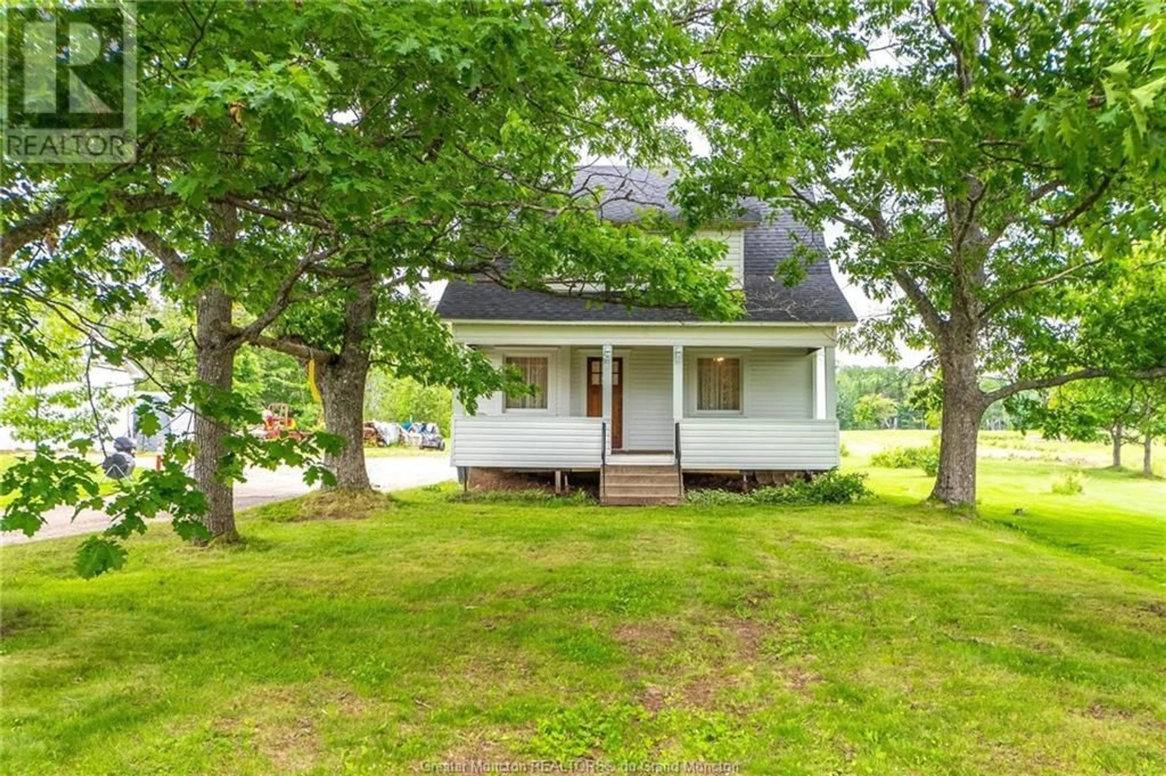 Cottage for 129 Old Post Road, Petitcodiac New Brunswick E4Z4N1