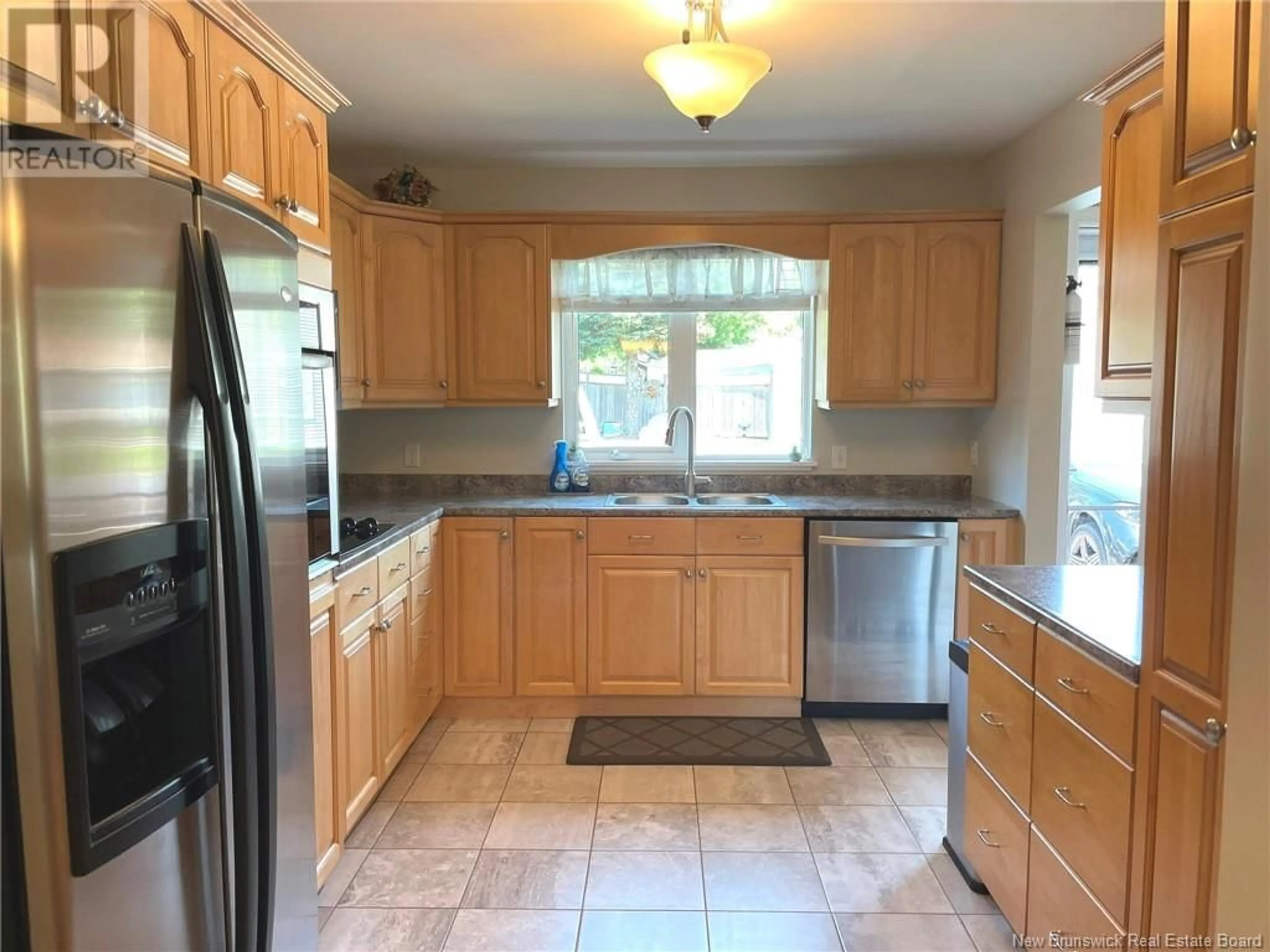 Standard kitchen, ceramic/tile floor for 117 - 208 VIRGINIA STREET, Dieppe New Brunswick E1A6R7