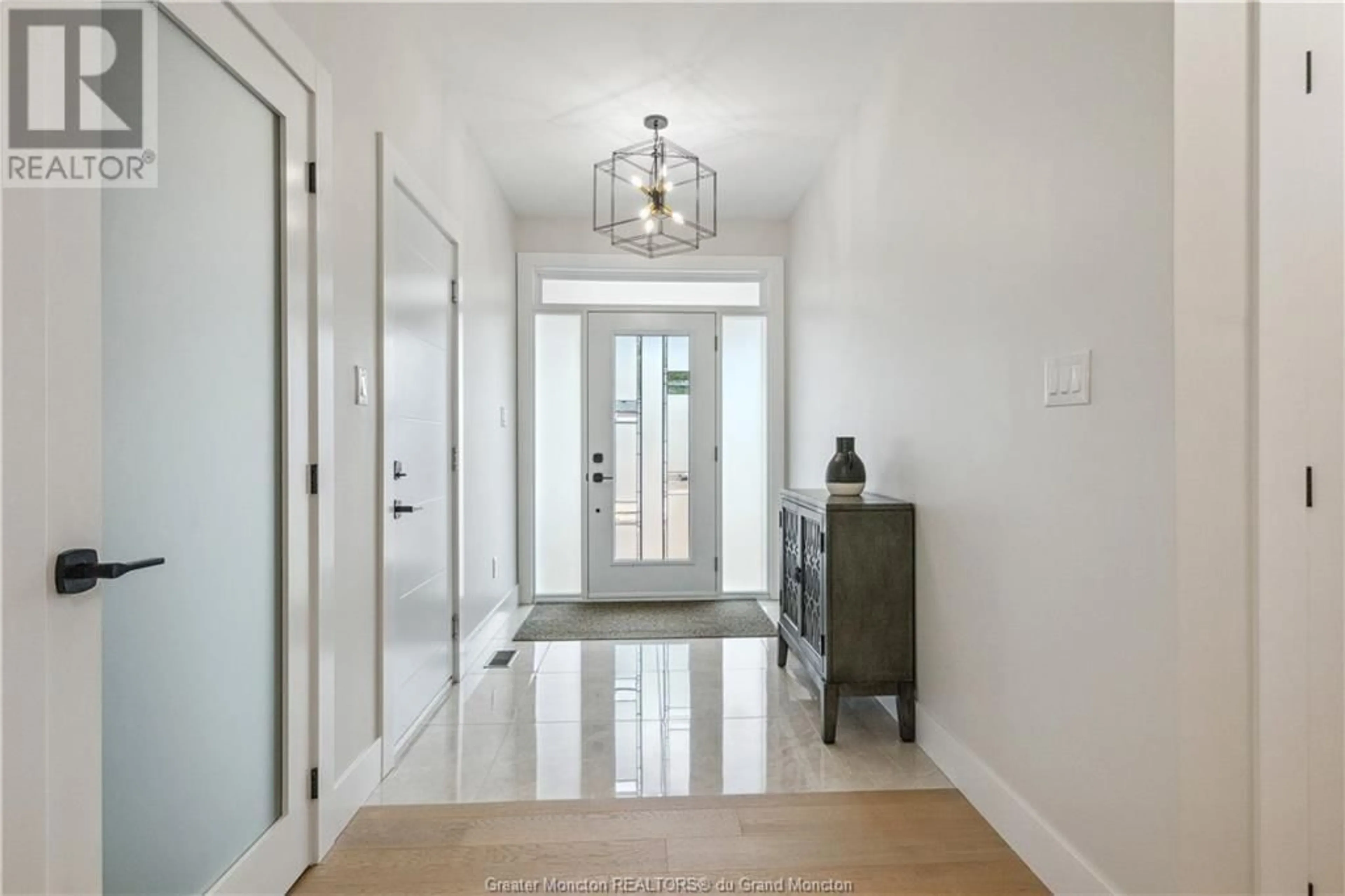 Indoor entryway, wood floors for 55 Carter Street, Dieppe New Brunswick E1A0S5