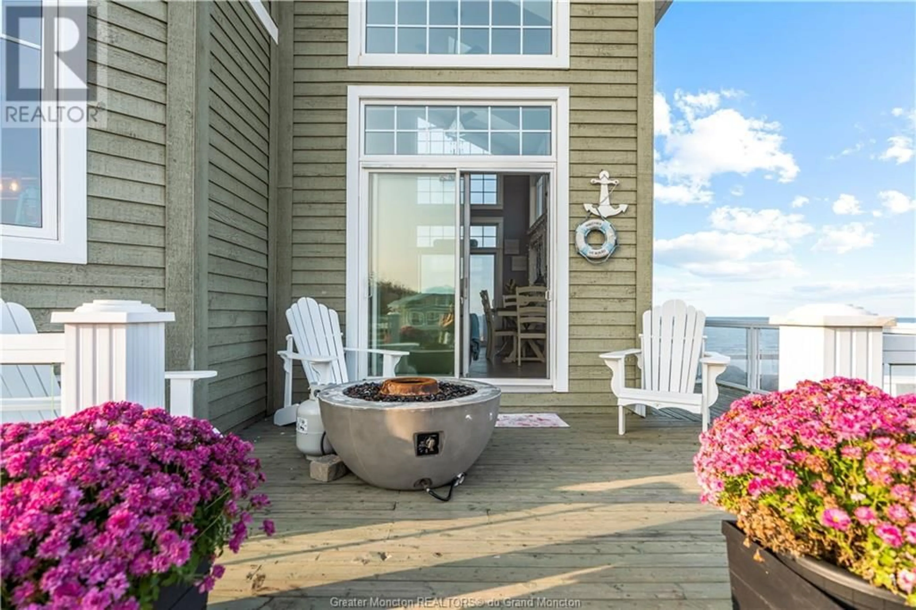 Patio for 56 Sur L'Ocean ST, Barachois New Brunswick E4P7Z9