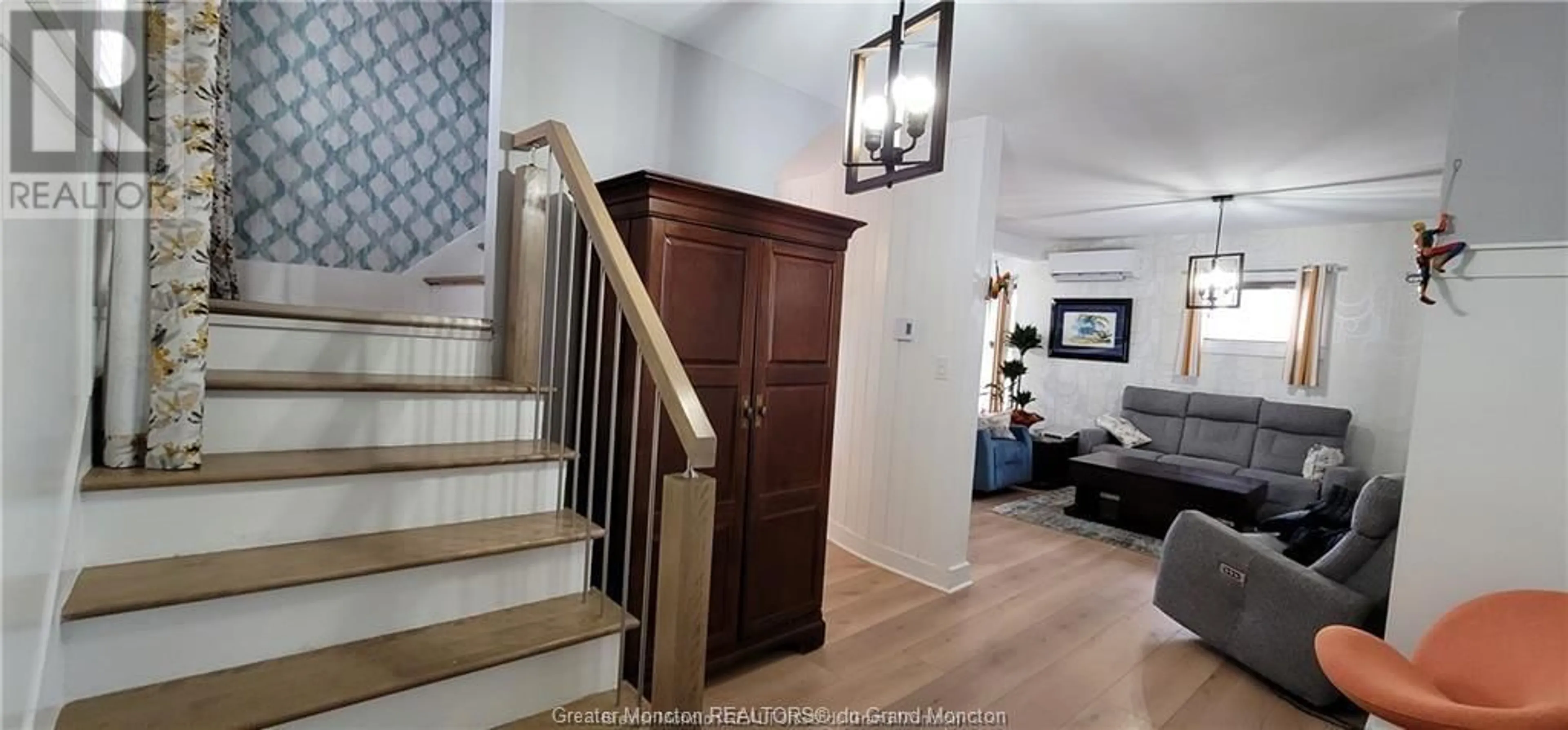 Indoor foyer for 163 Dominion, Moncton New Brunswick E1C6H2