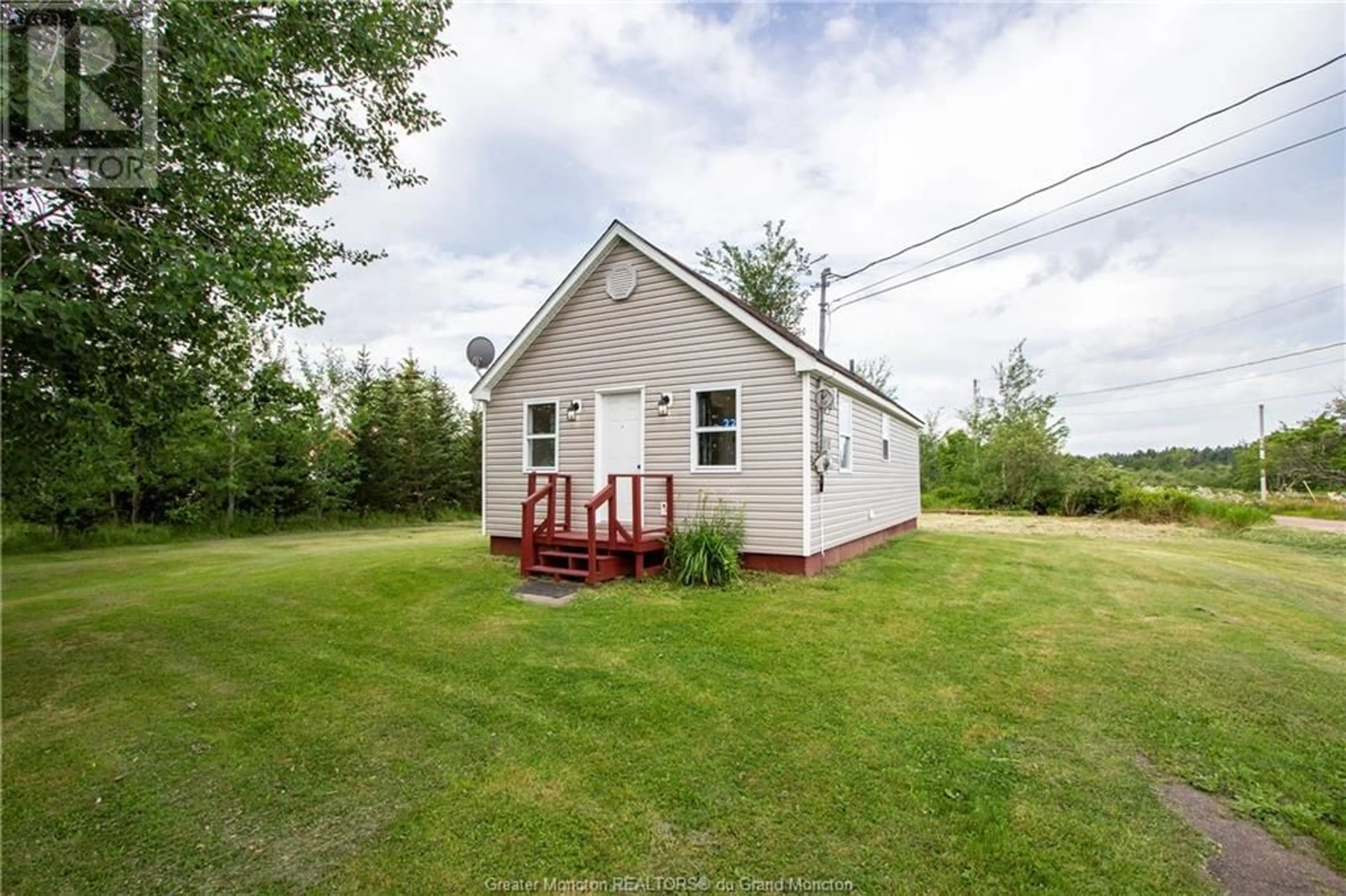 Cottage for 22 Shemogue RD, Port Elgin New Brunswick E4M1C3
