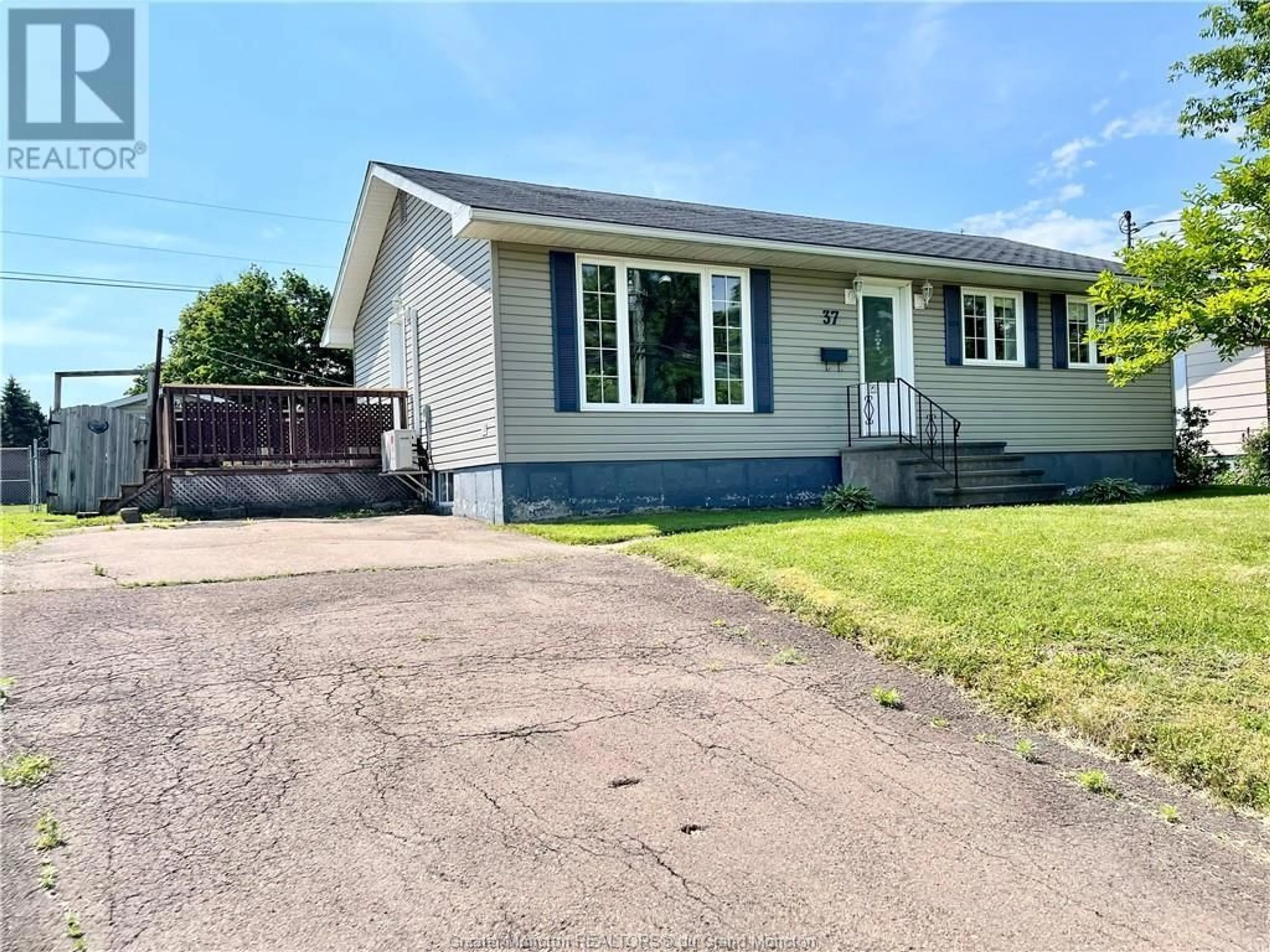 Frontside or backside of a home for 37 Beechwood AVE, Moncton New Brunswick E1A5P7