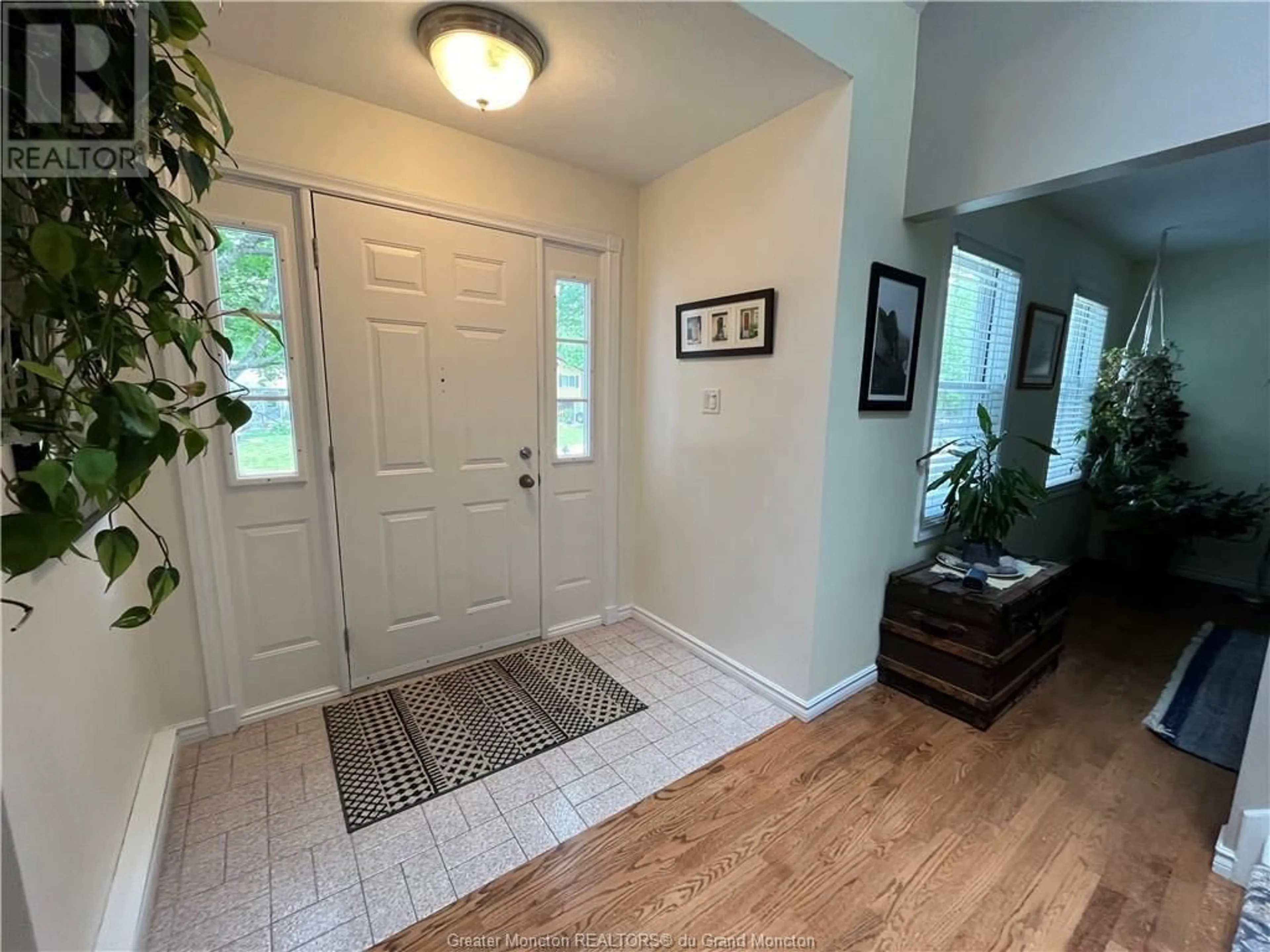 Indoor entryway for 14 Lemonwood CRT, Moncton New Brunswick E1G1S8